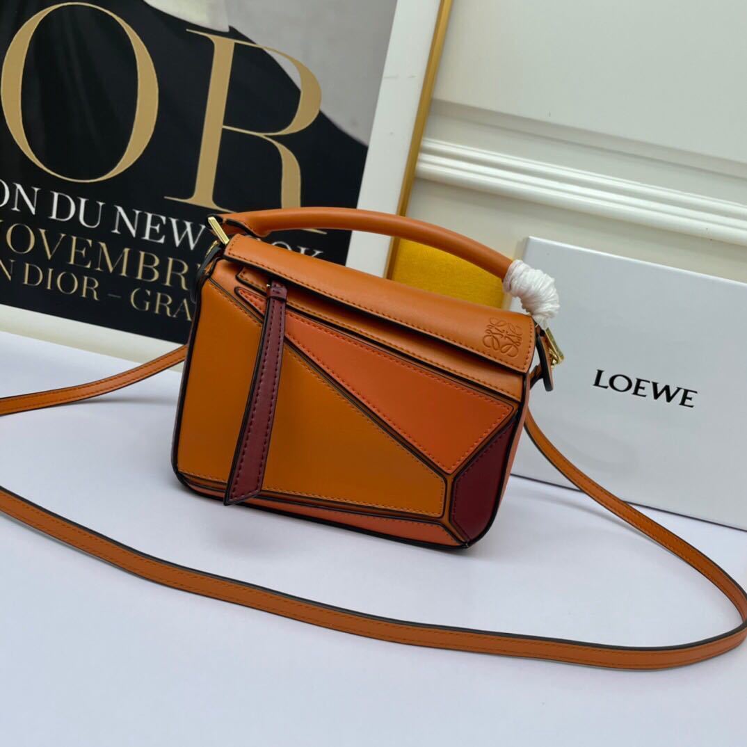 詳細な写真と価格については私に連絡してください。