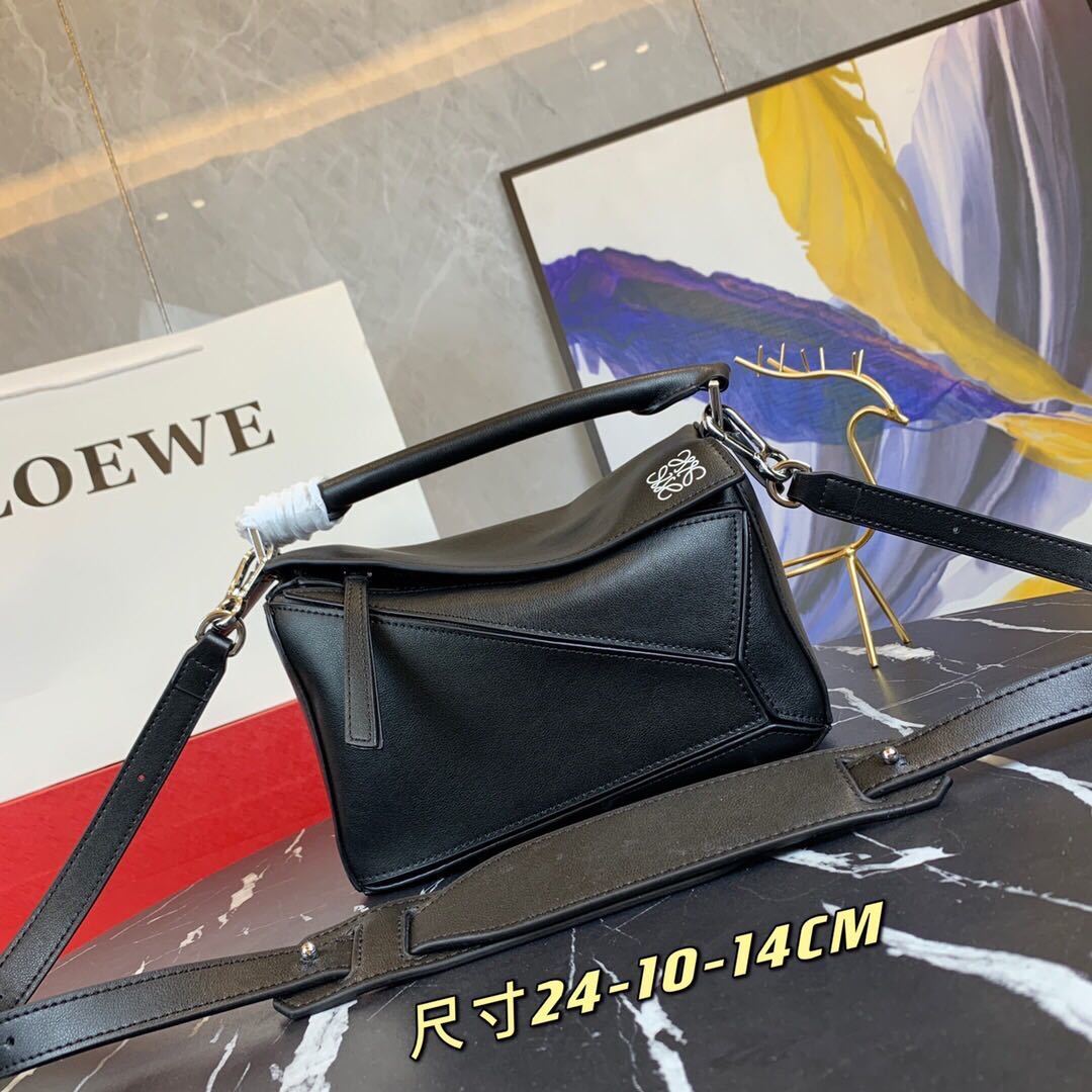 詳細な写真と価格については私に連絡してください。