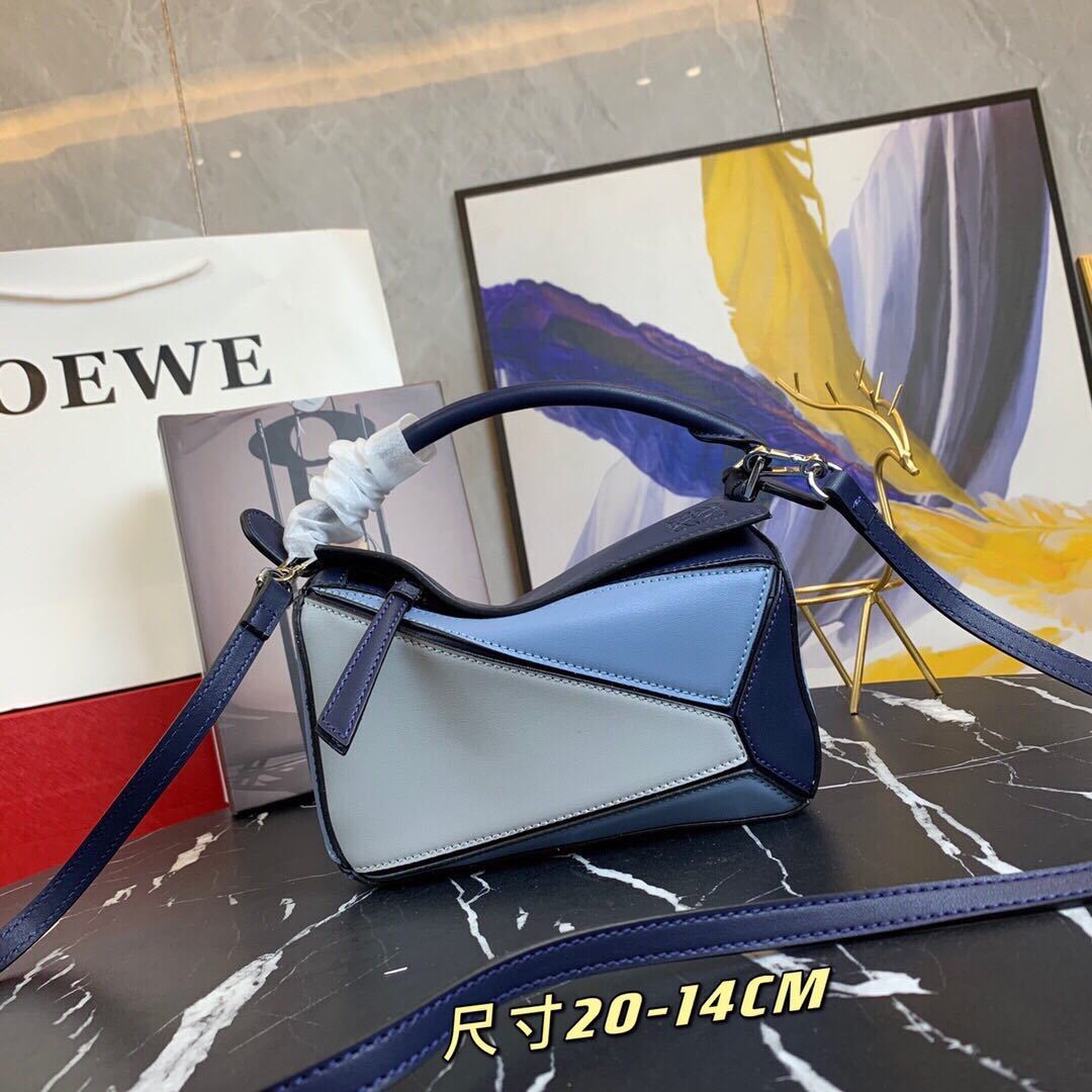 詳細な写真と価格については私に連絡してください。