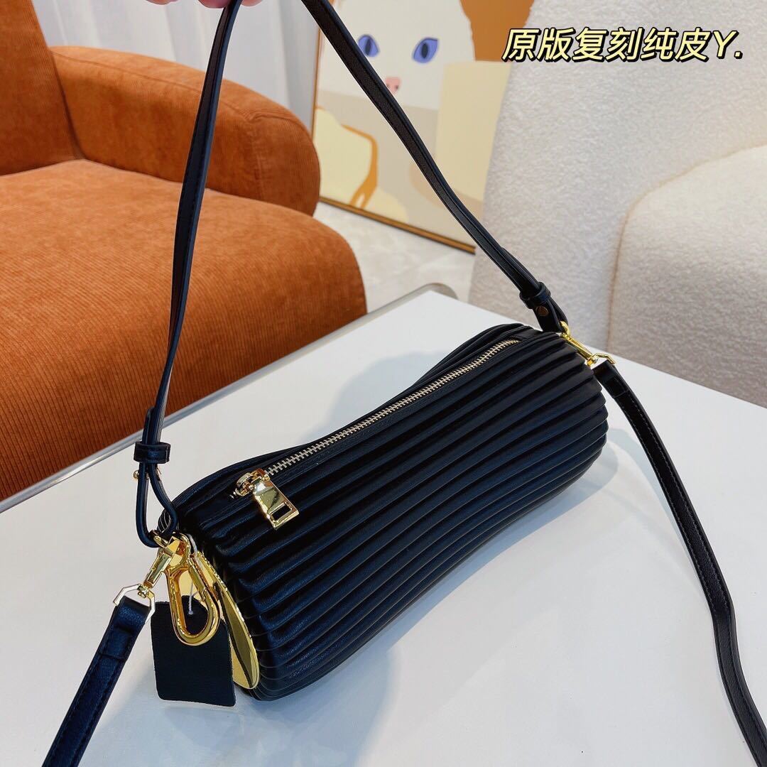 詳細な写真と価格については私に連絡してください。