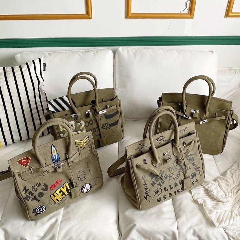 詳細な写真と価格については私に連絡してください。