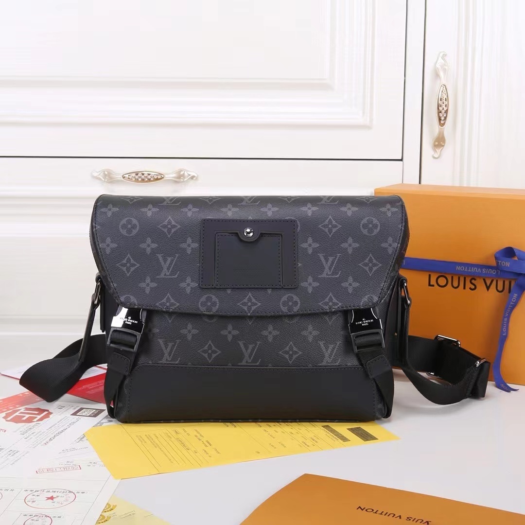 詳細な写真と価格については私に連絡してください。