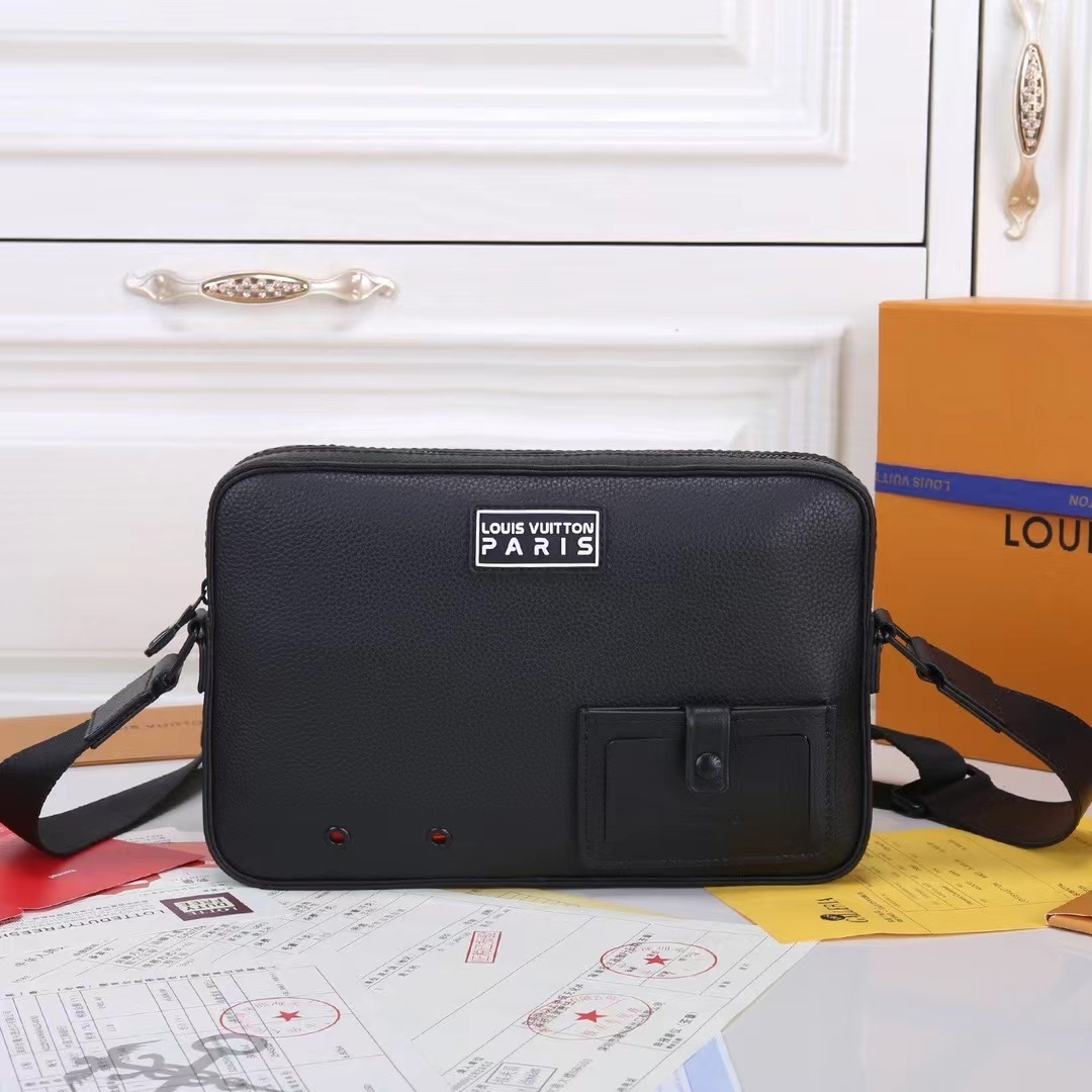 詳細な写真と価格については私に連絡してください。