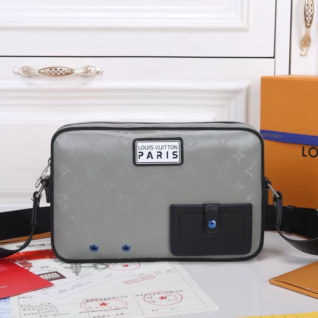 詳細な写真と価格については私に連絡してください。