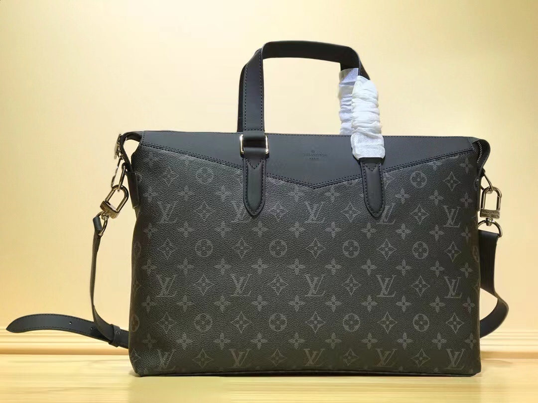 詳細な写真と価格については私に連絡してください