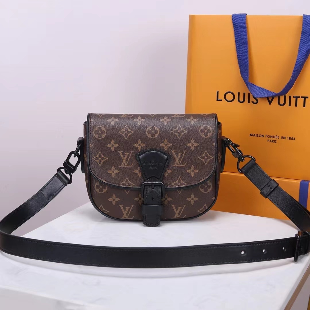 詳細な写真と価格については私に連絡してください。