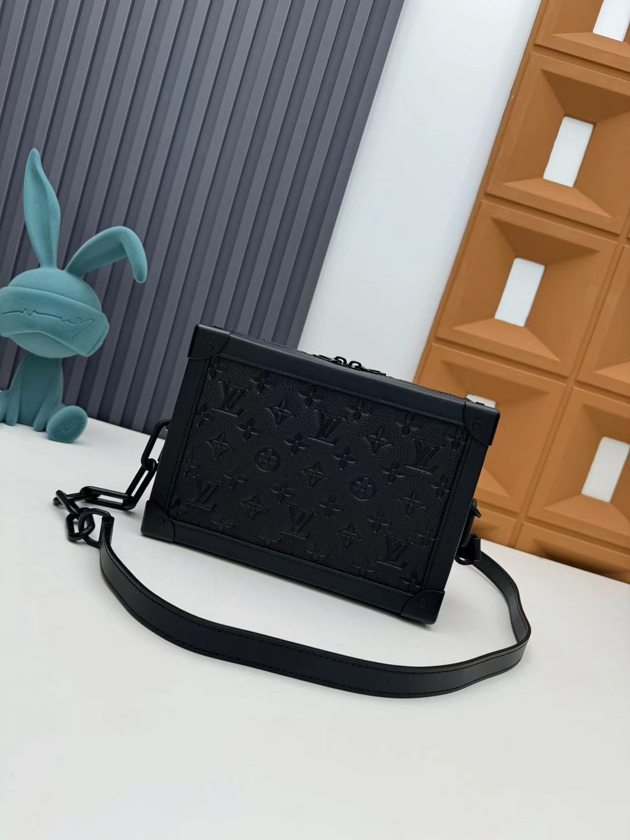 詳細な写真と価格については私に連絡してください。