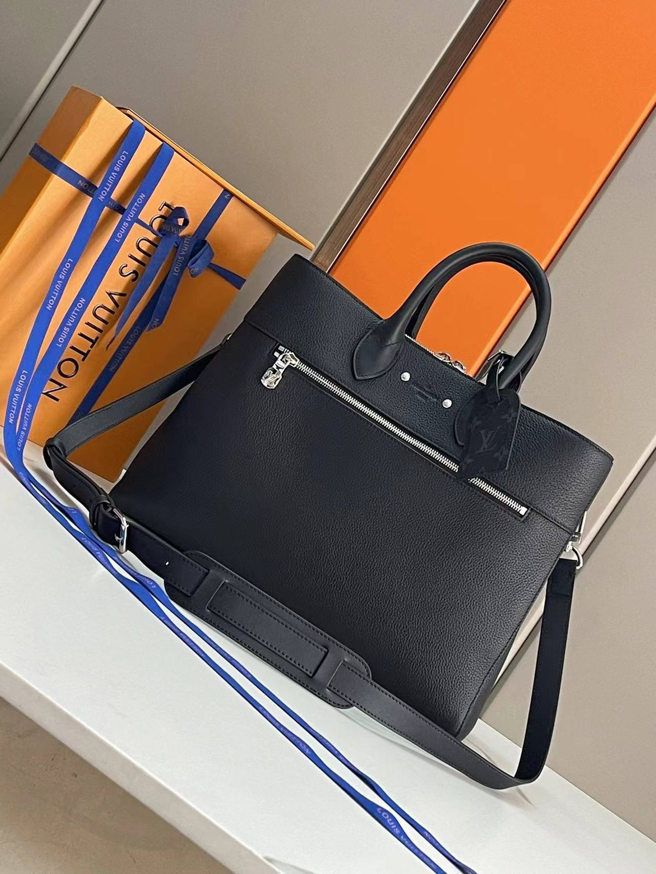 詳細な写真と価格については私に連絡してください。