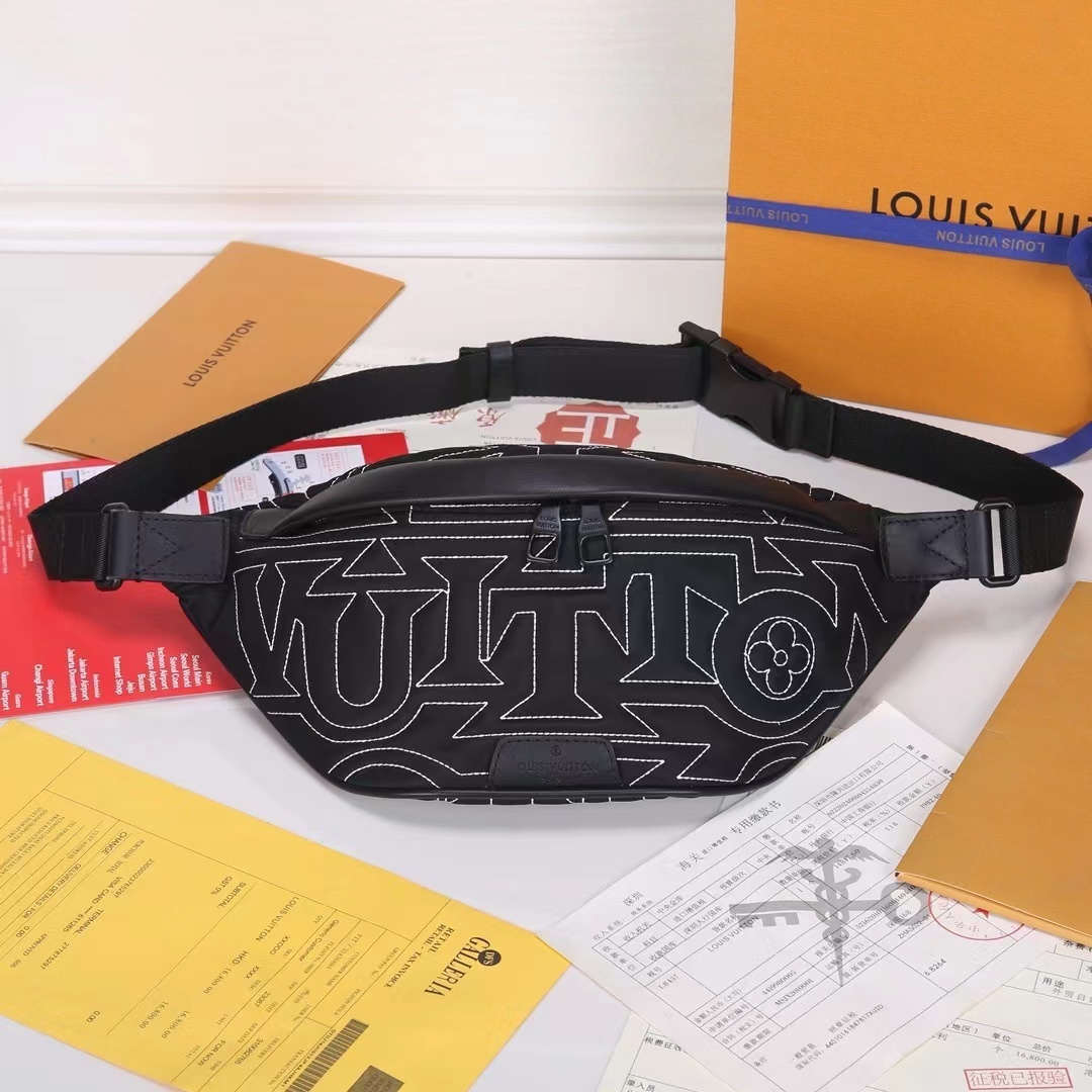 詳細な写真と価格については私に連絡してください。