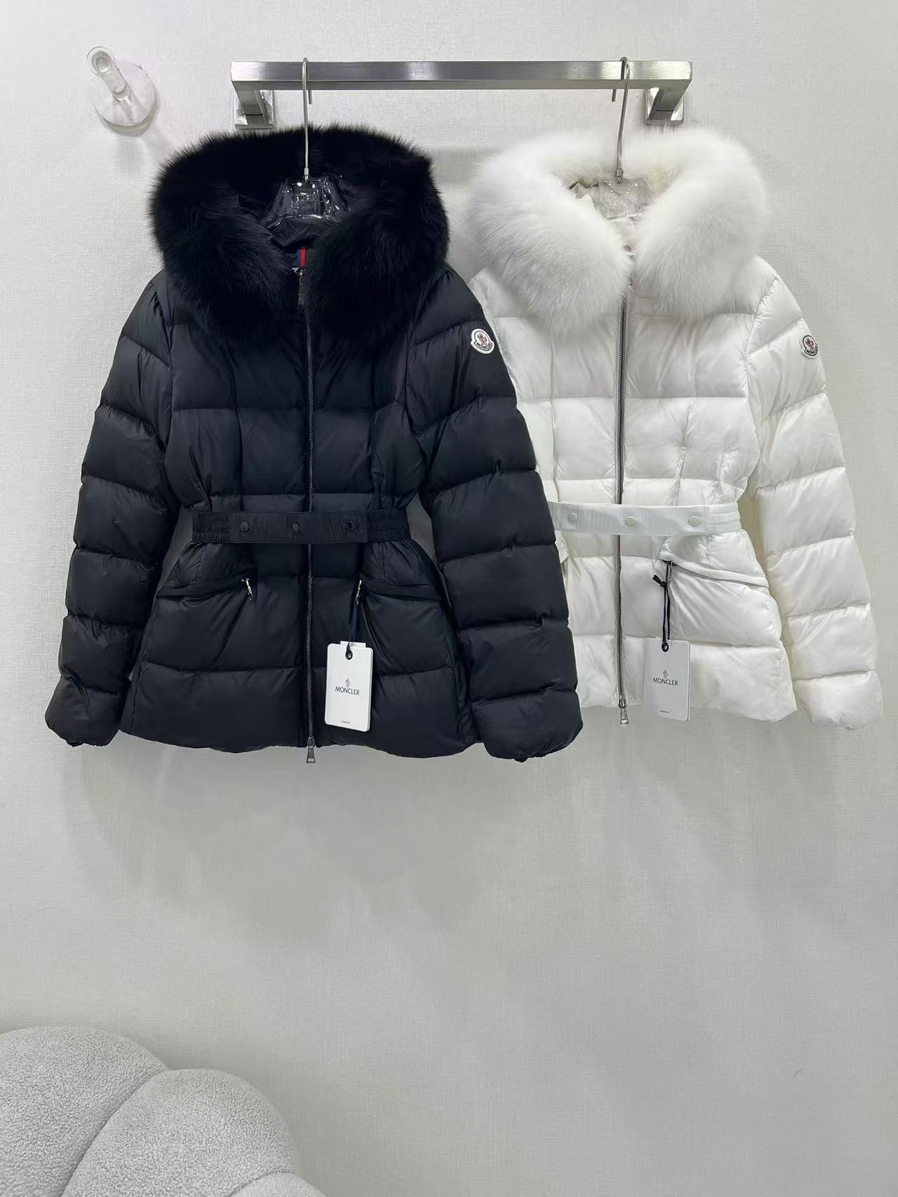 詳細な写真と価格については私に連絡してください。