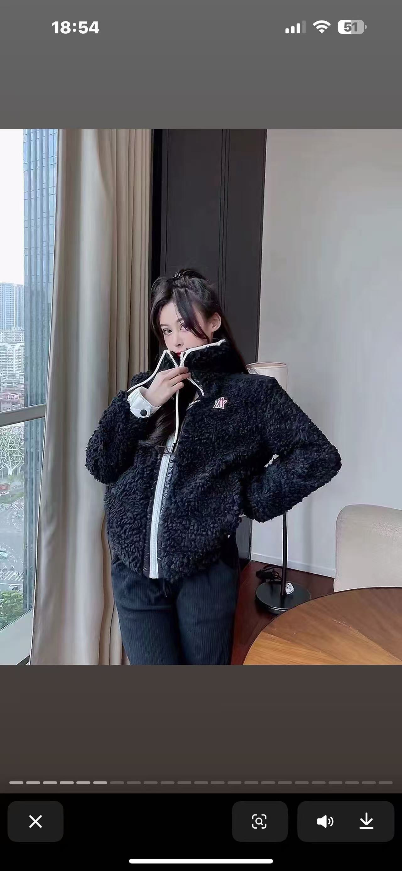 女Monclerモンクレール