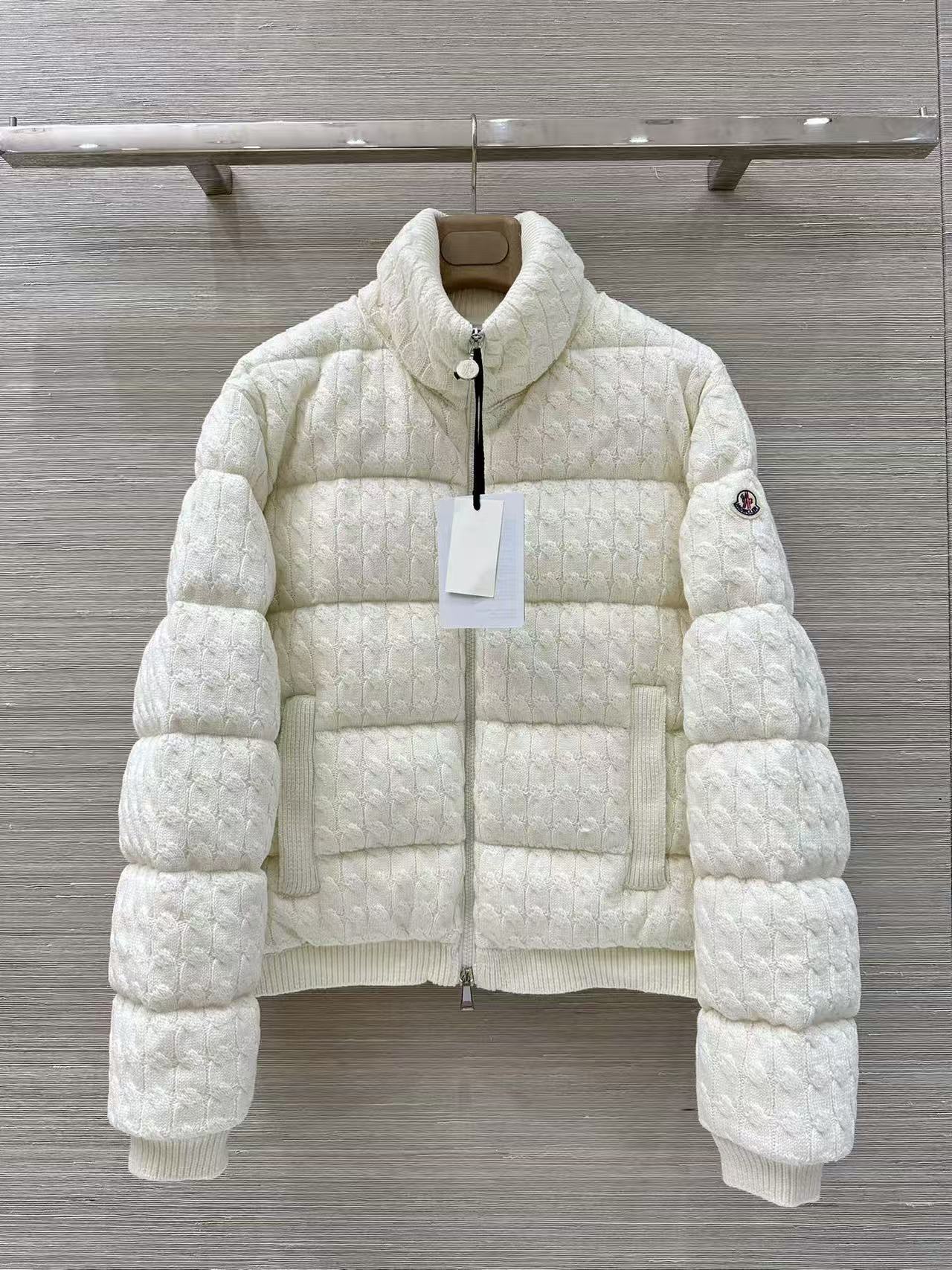 製品の詳細画像と価格はご連絡ください