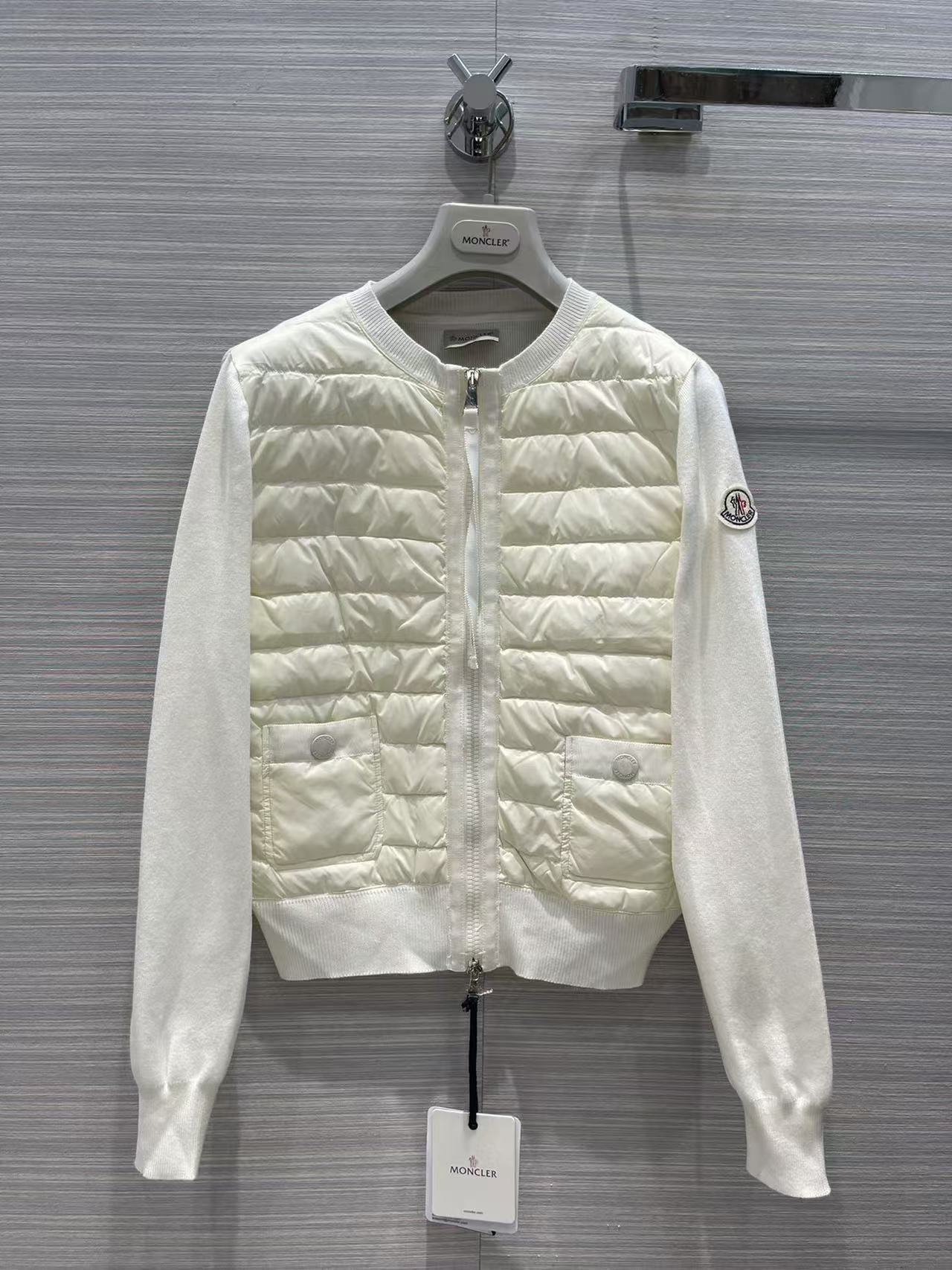 詳細な写真と価格については私に連絡してください。