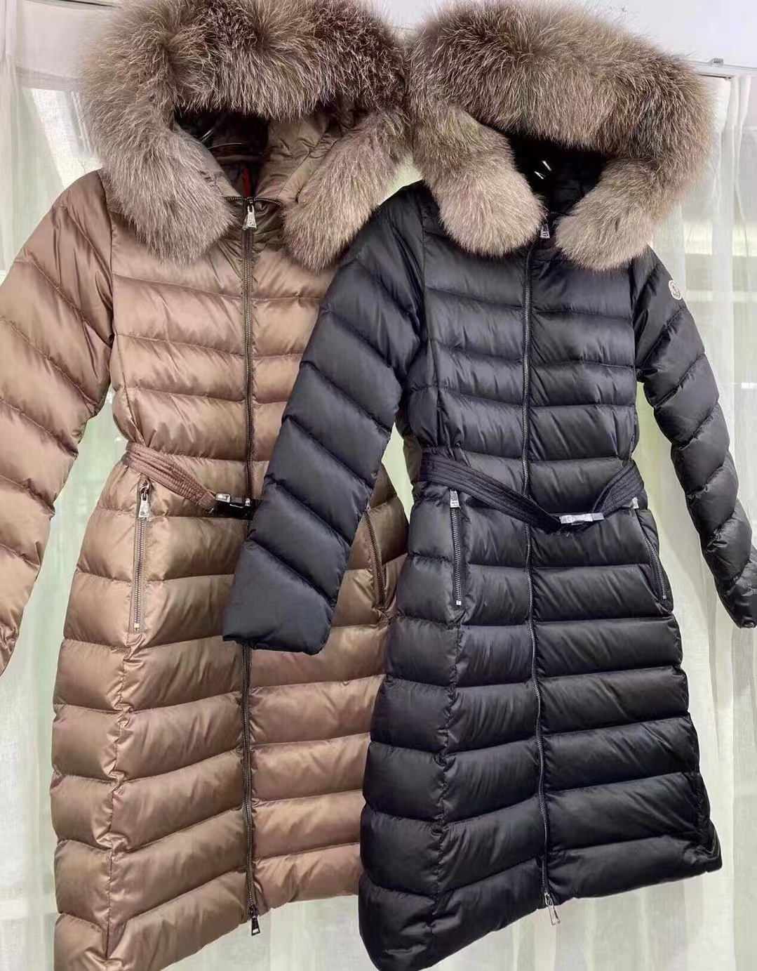 詳細な写真と価格については私に連絡してください。