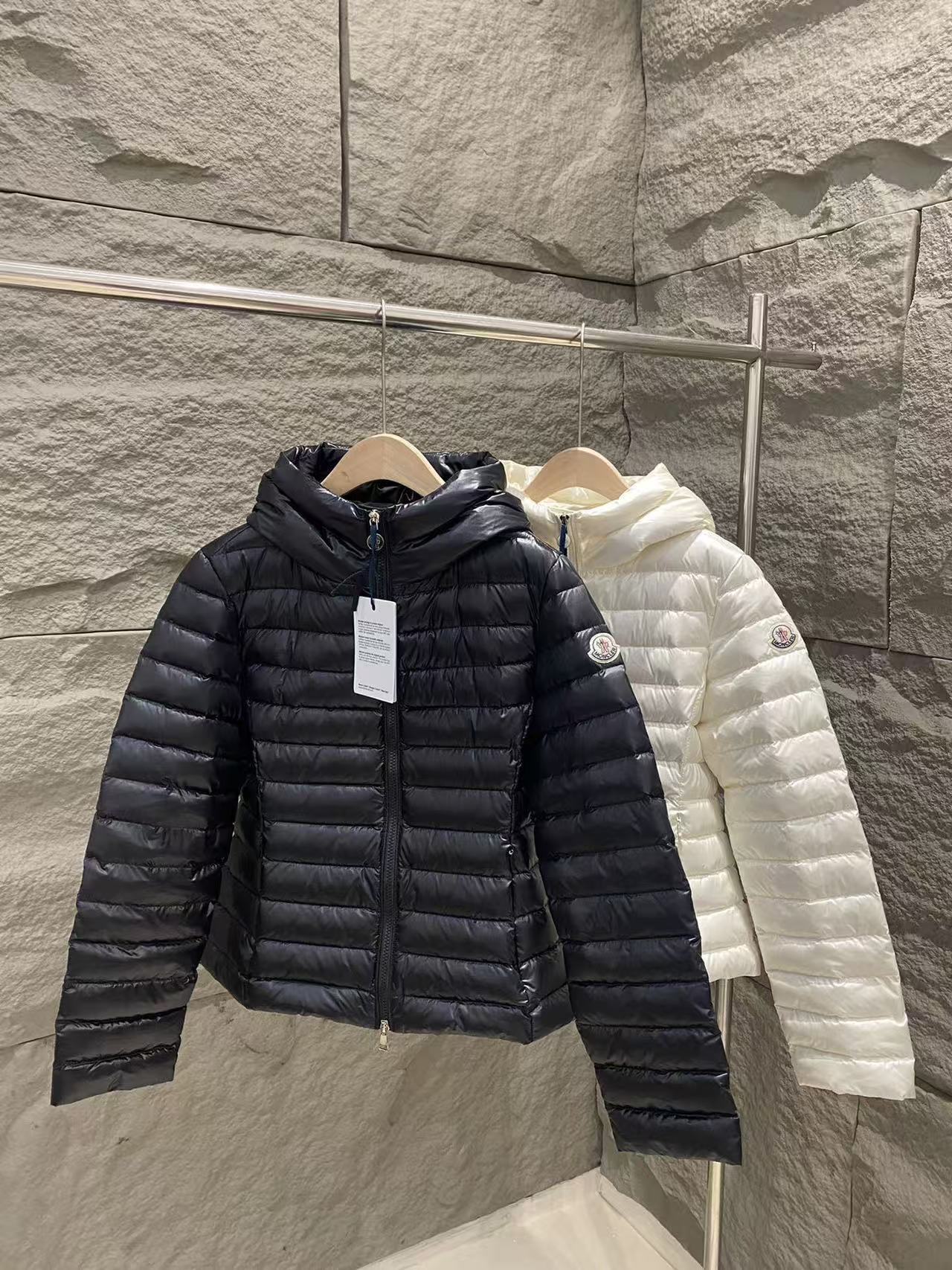 詳細な写真と価格については私に連絡してください。