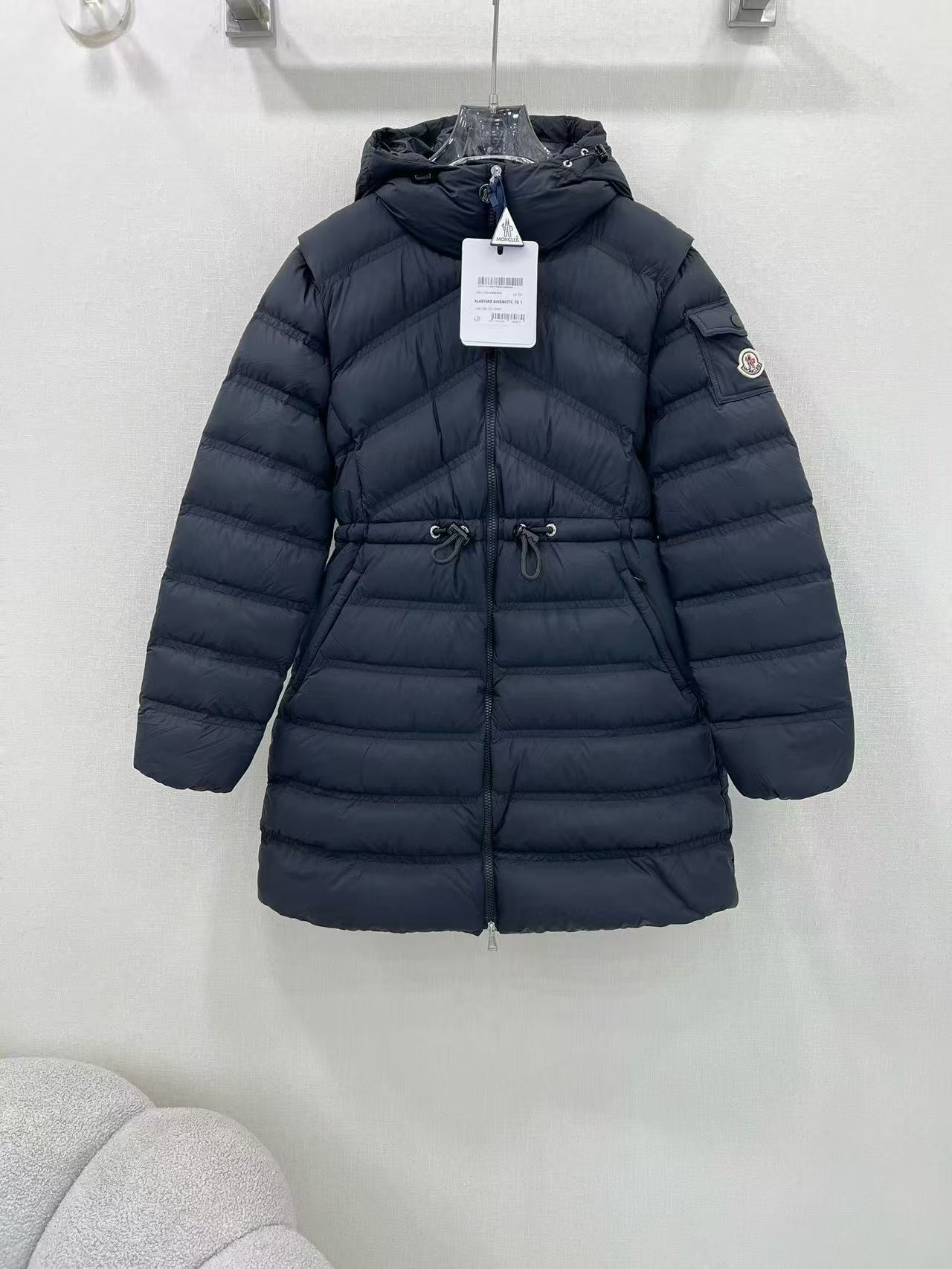 詳細な写真と価格については私に連絡してください。