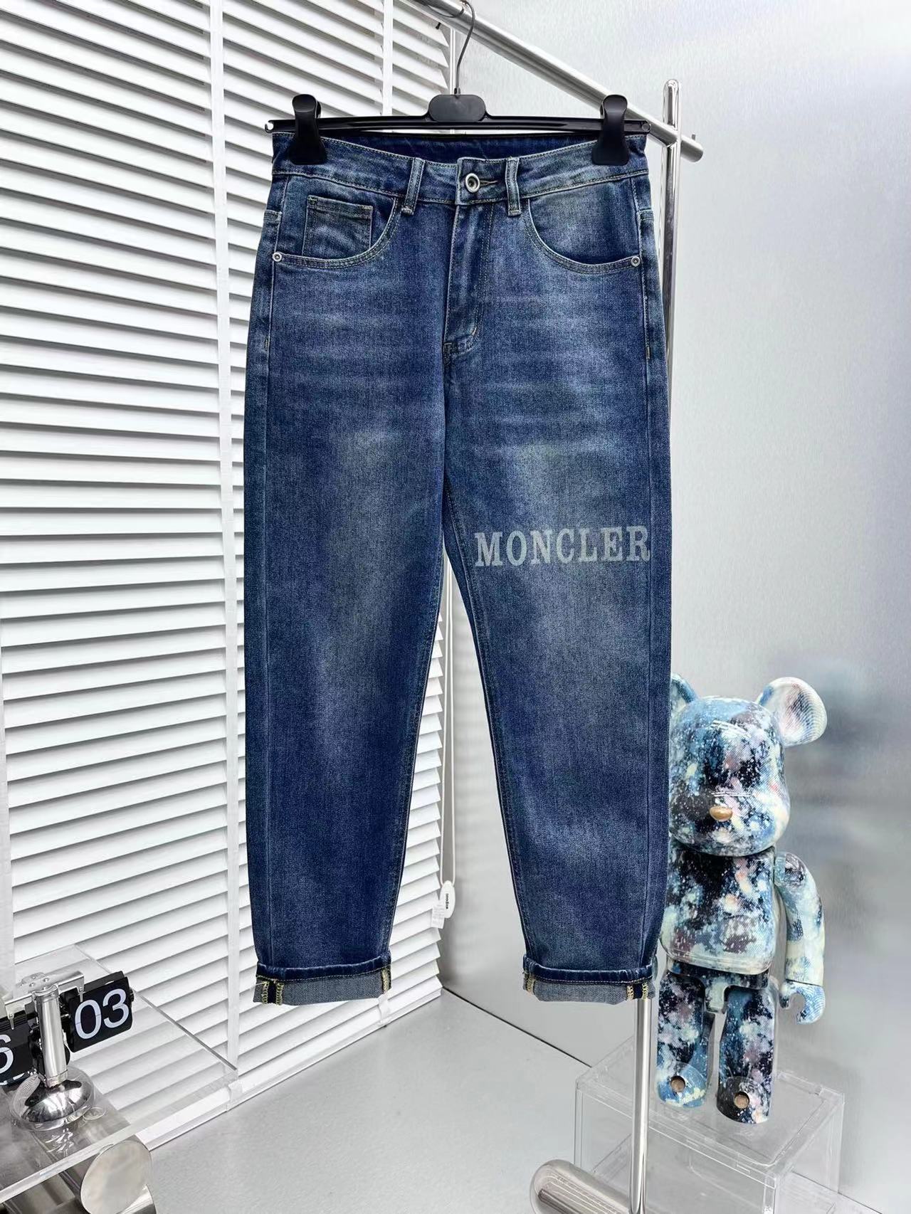 詳細な写真と価格については私に連絡してください