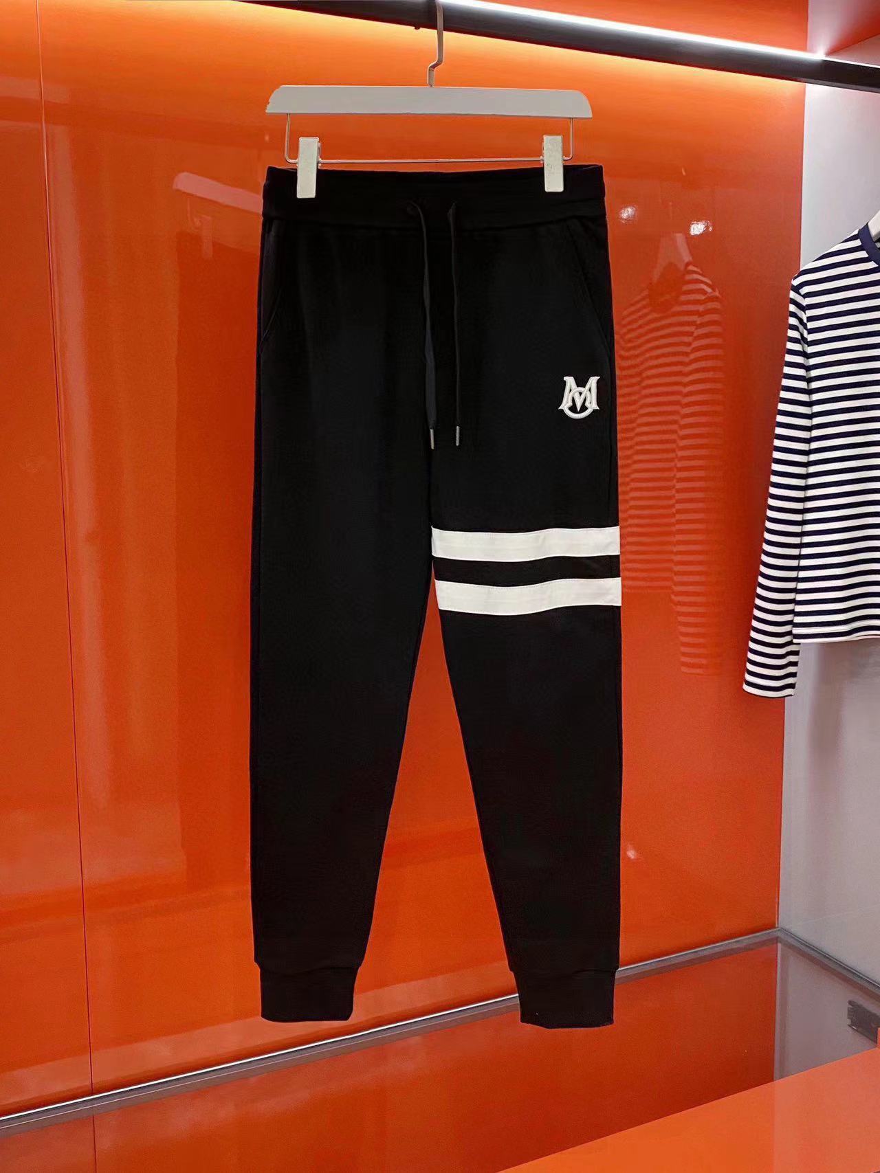 詳細な写真と価格については私に連絡してください