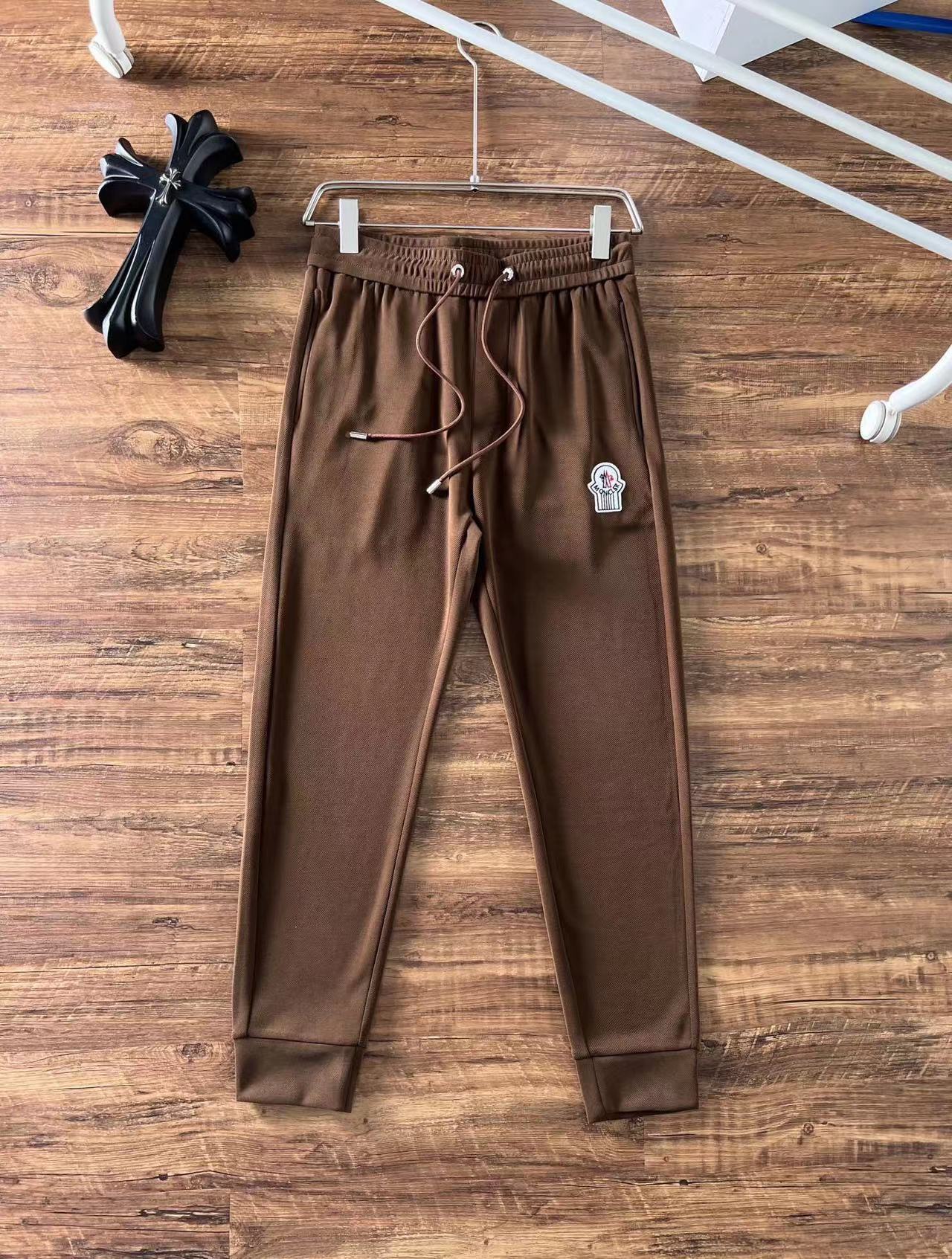 詳細な写真と価格については私に連絡してください