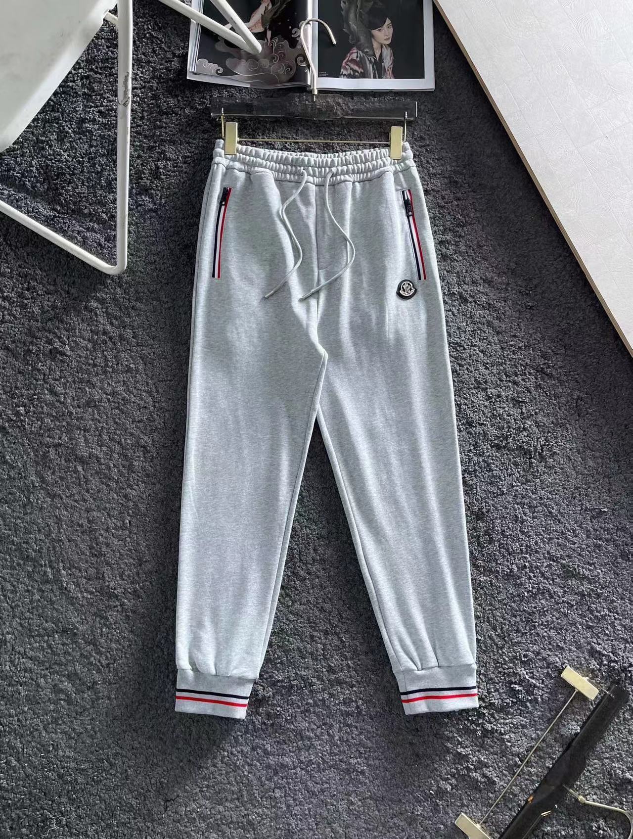 詳細な写真と価格については私に連絡してください