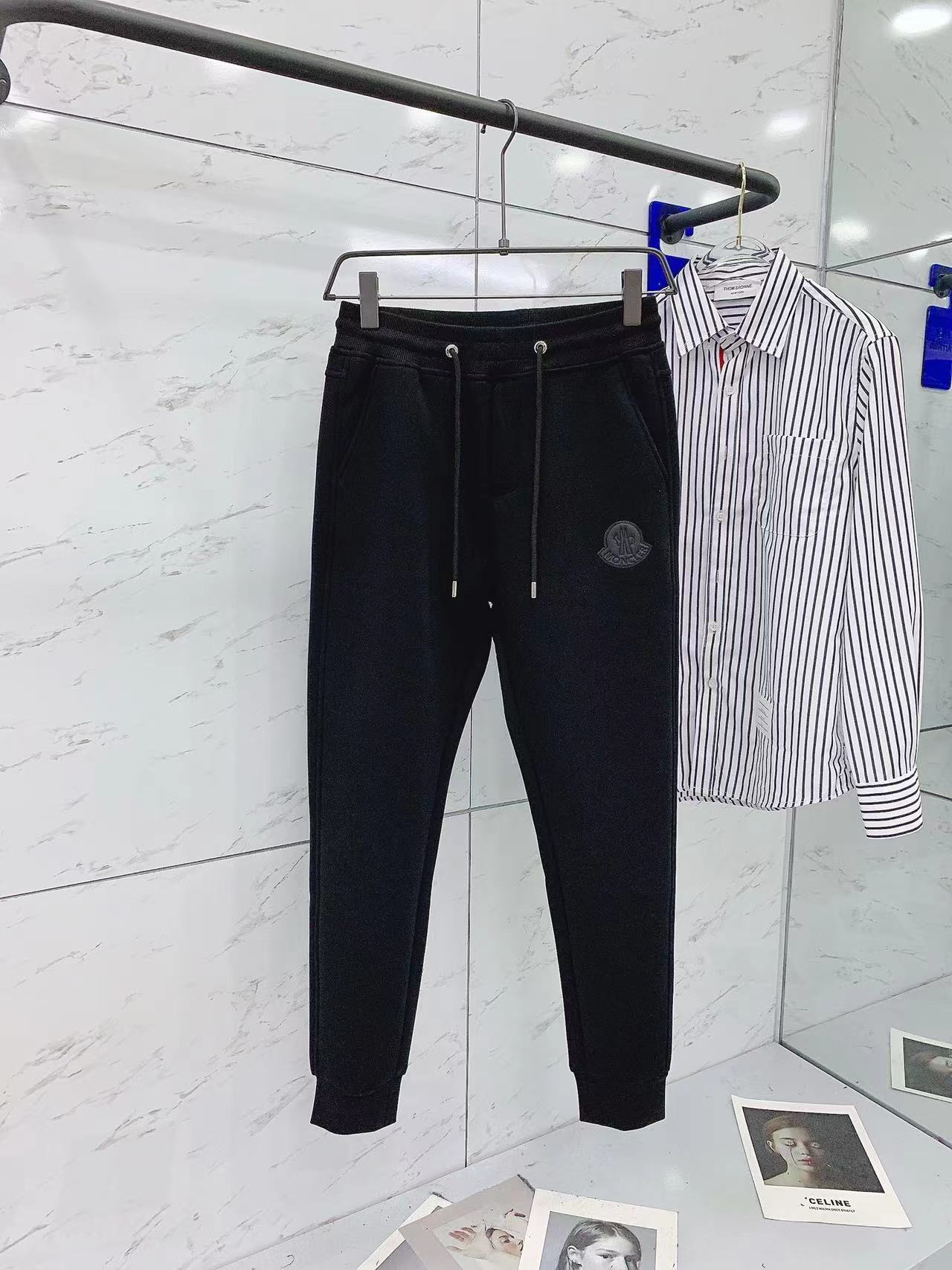 詳細な写真と価格については私に連絡してください