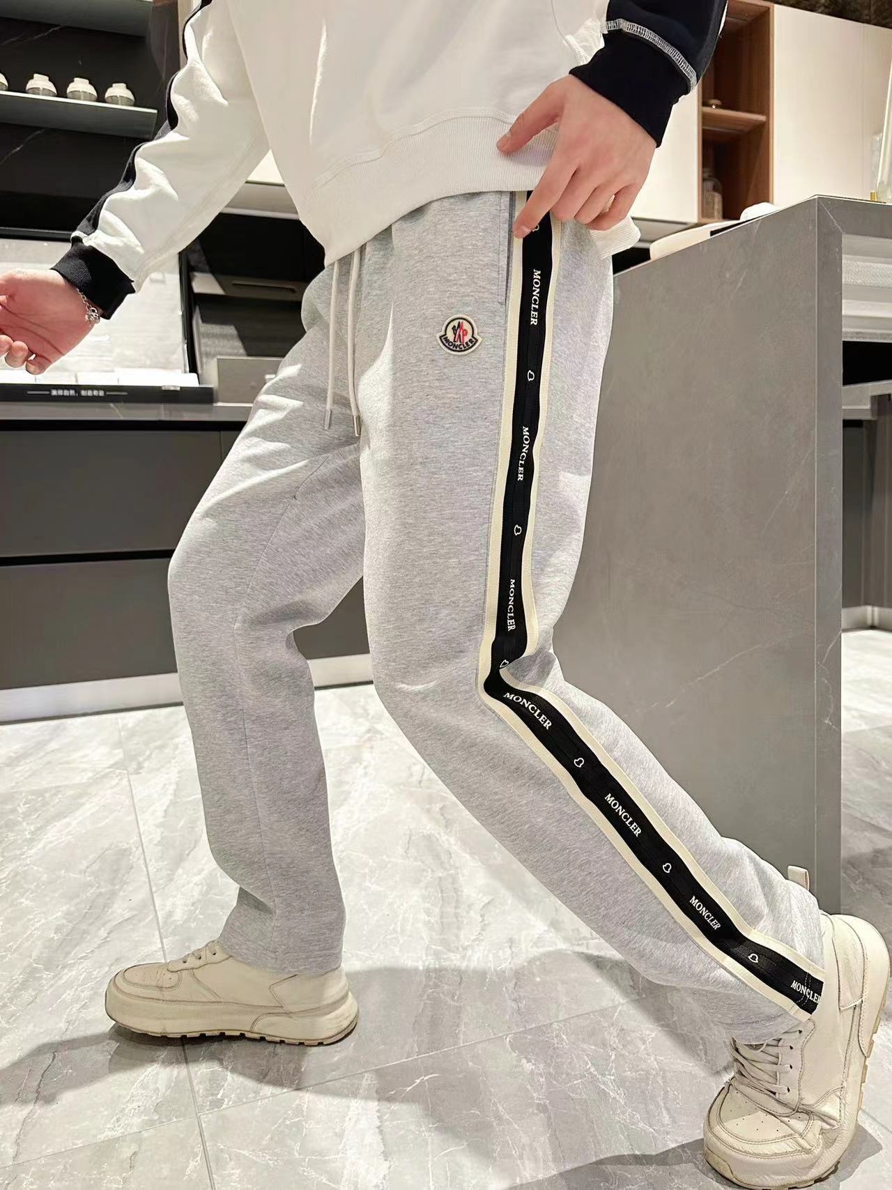 詳細な写真と価格については私に連絡してください