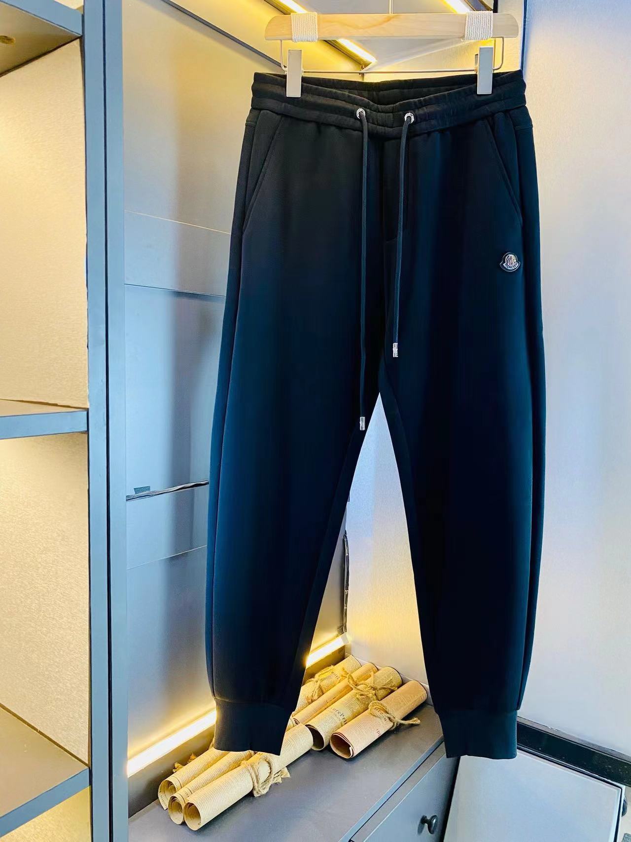 詳細な写真と価格については私に連絡してください