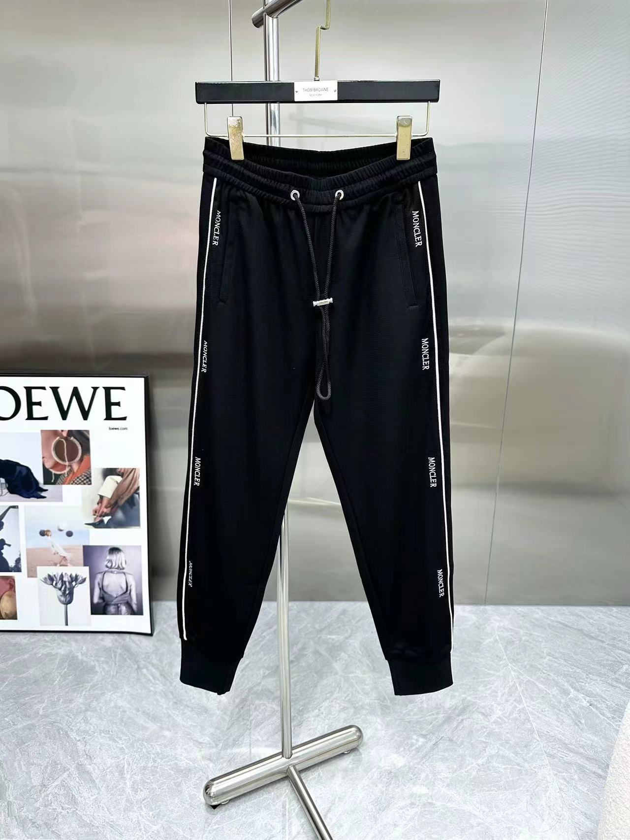 詳細な写真と価格については私に連絡してください