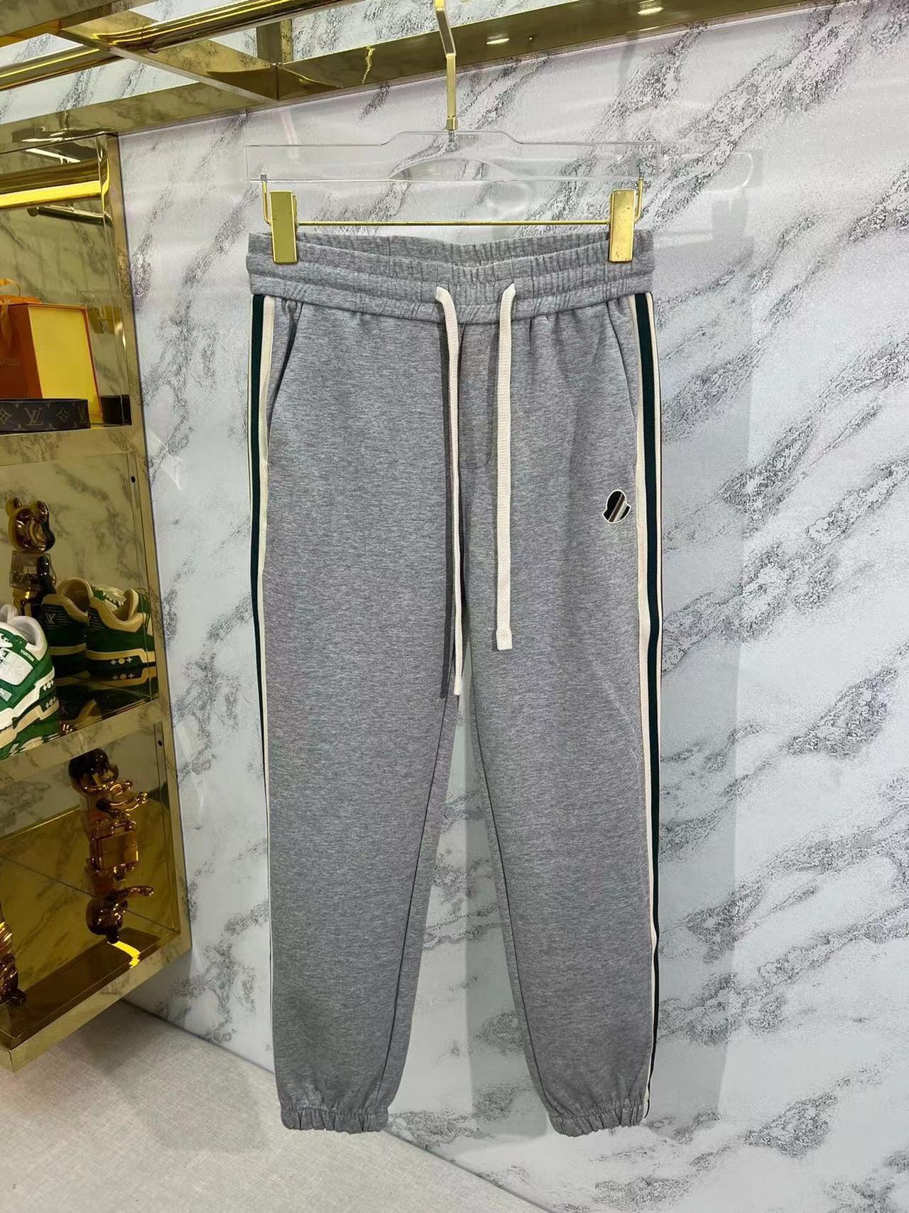 詳細な写真と価格については私に連絡してください