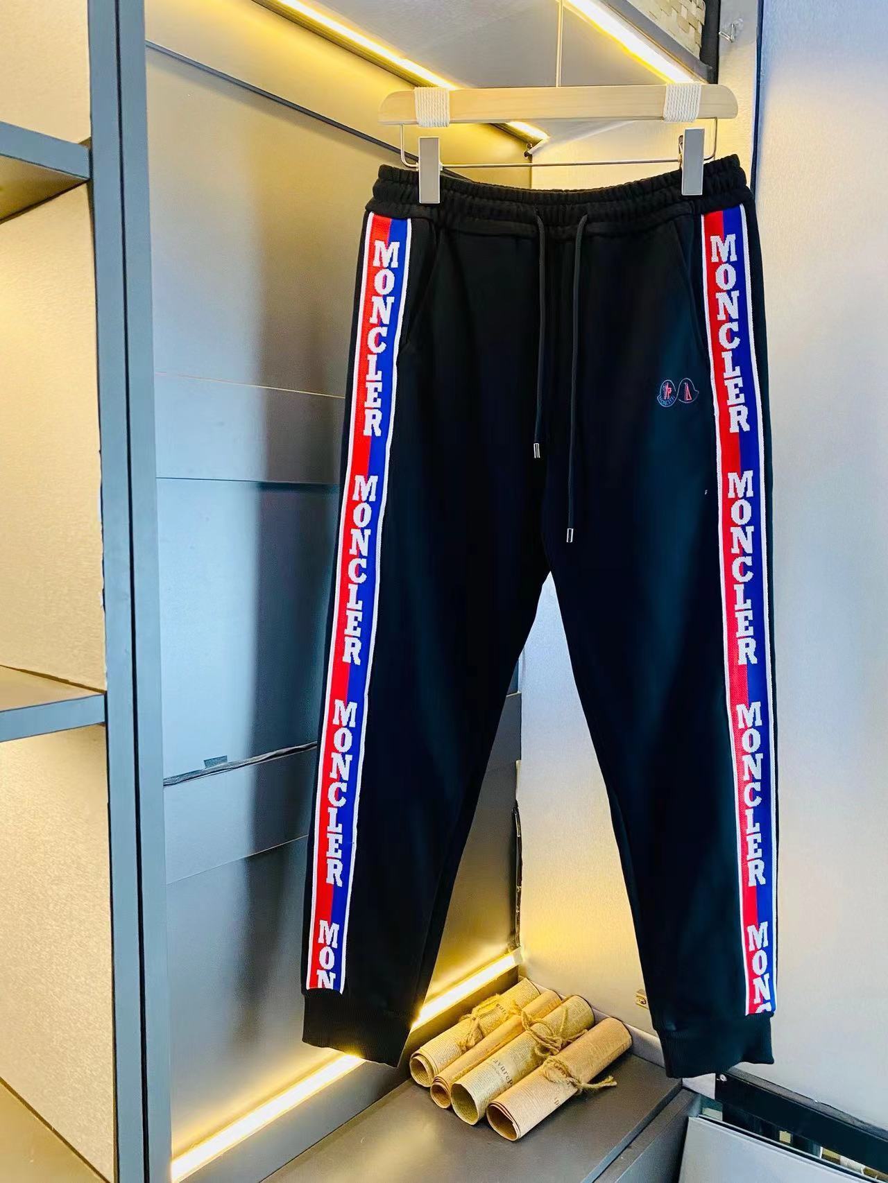 詳細な写真と価格については私に連絡してください