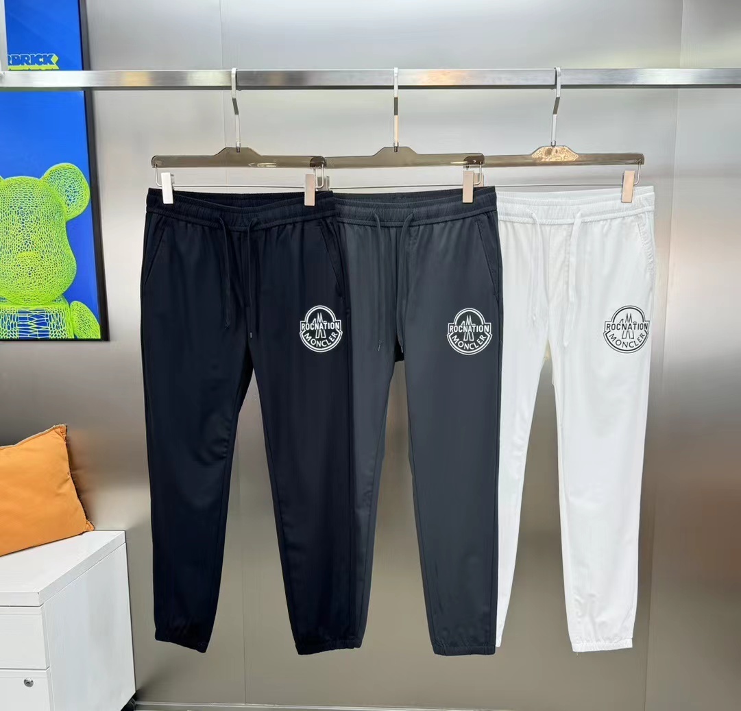 詳細な写真と価格については私に連絡してください