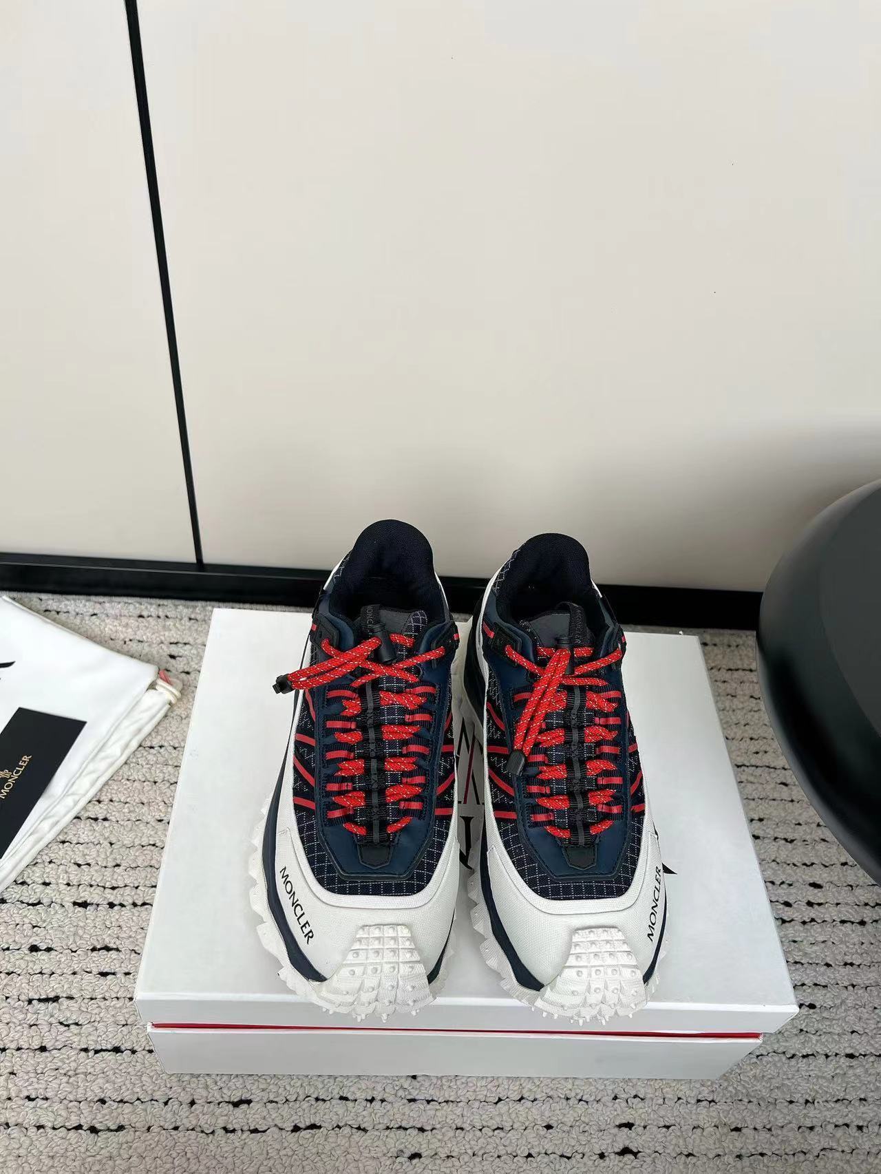 製品の詳細画像と価格はご連絡ください