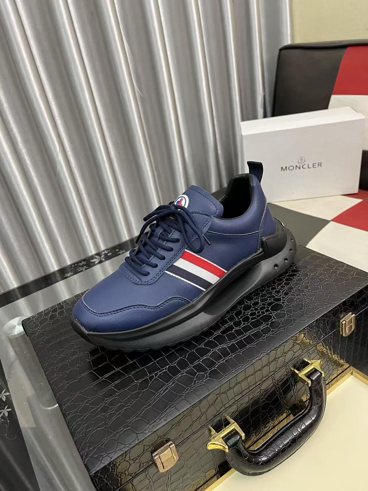 製品の詳細画像と価格はご連絡ください