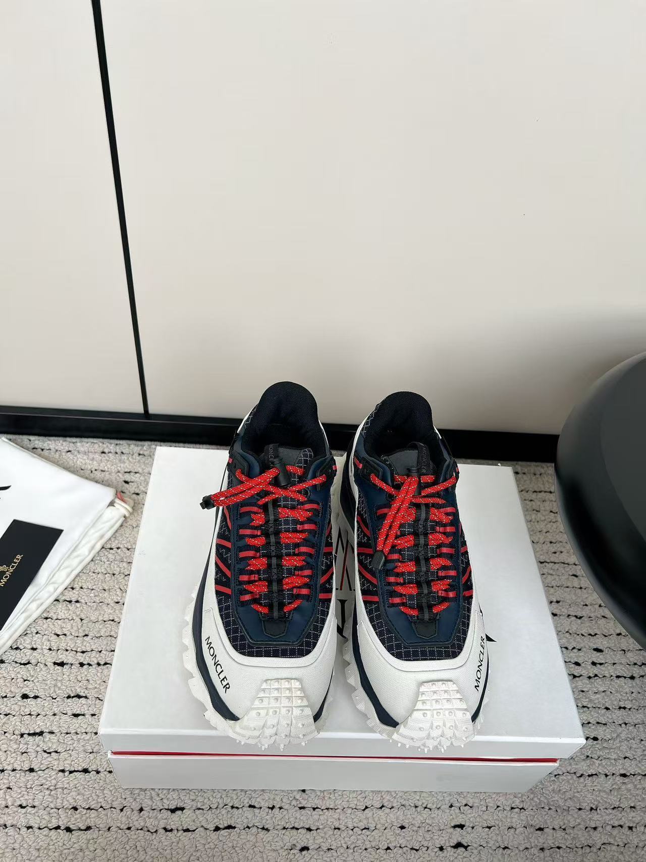 製品の詳細画像と価格はご連絡ください