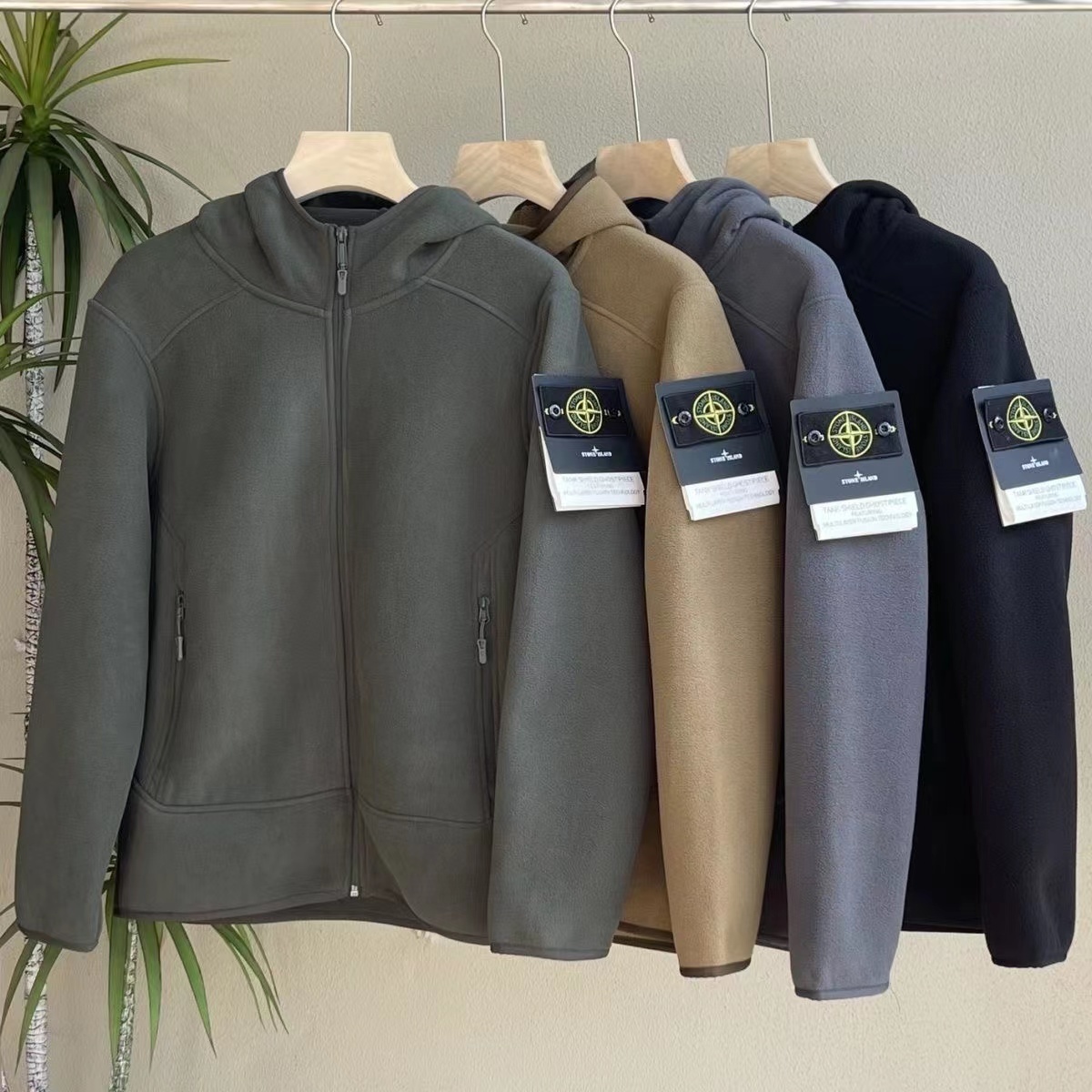 詳細な写真と価格については私に連絡してください。