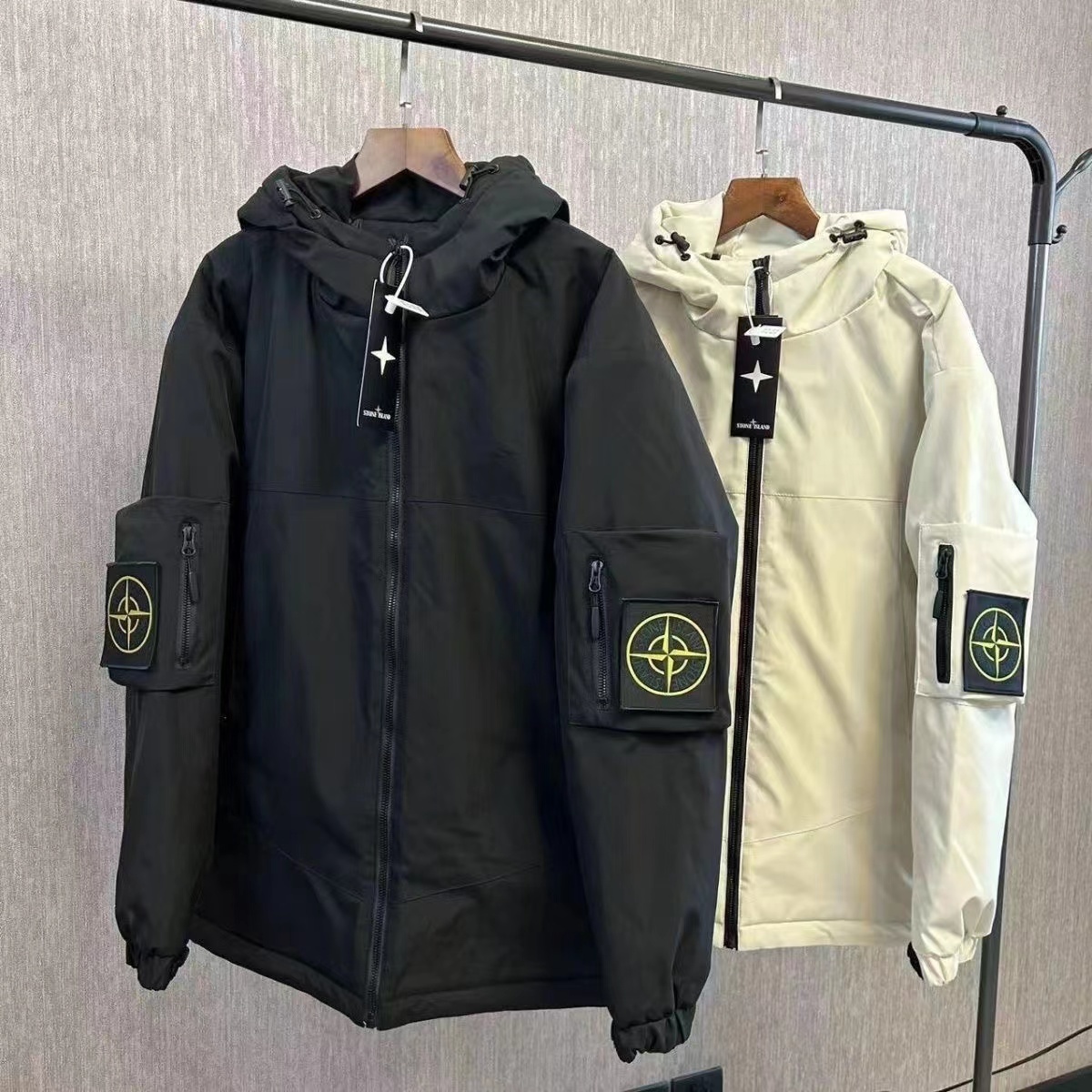 詳細な写真と価格については私に連絡してください。