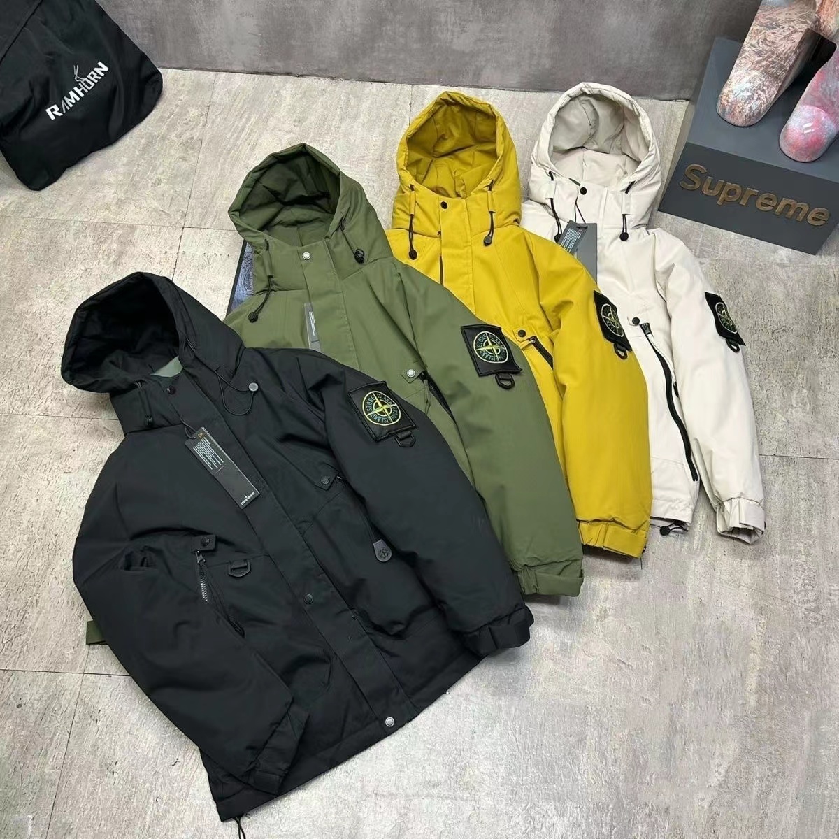 詳細な写真と価格については私に連絡してください。