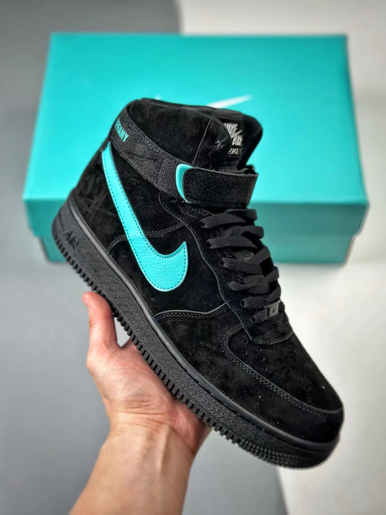 詳細な写真と価格については私に連絡してください。