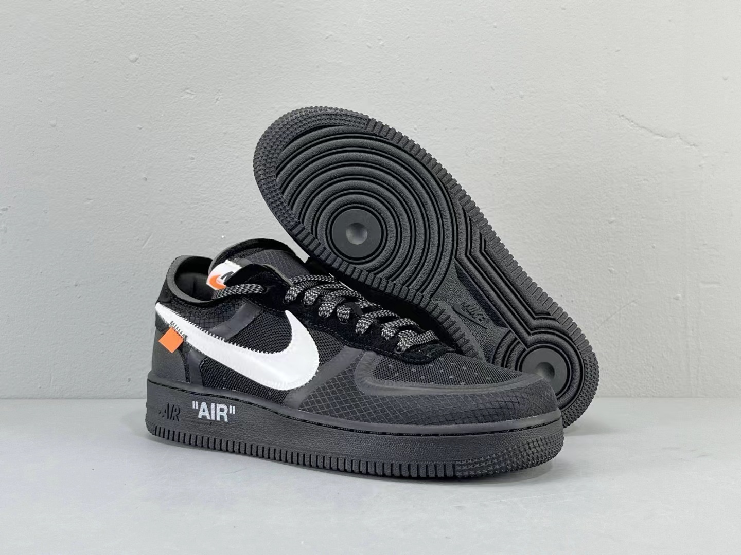 詳細な写真と価格については私に連絡してください。