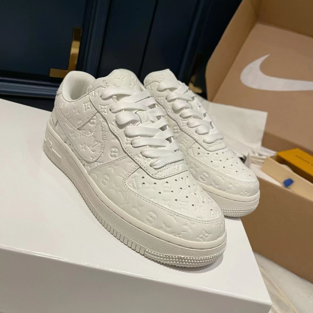 詳細な写真と価格については私に連絡してください。