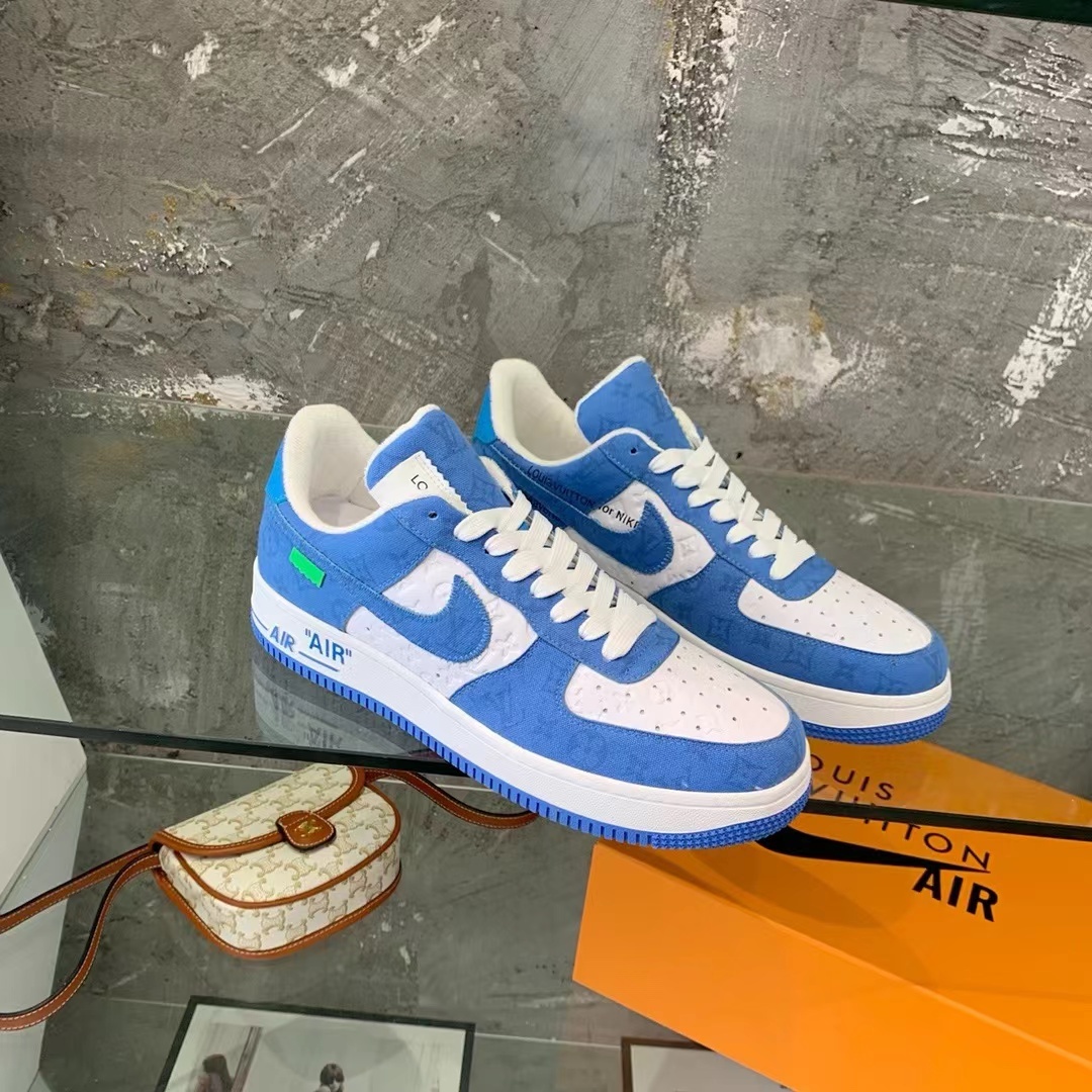 詳細な写真と価格については私に連絡してください。