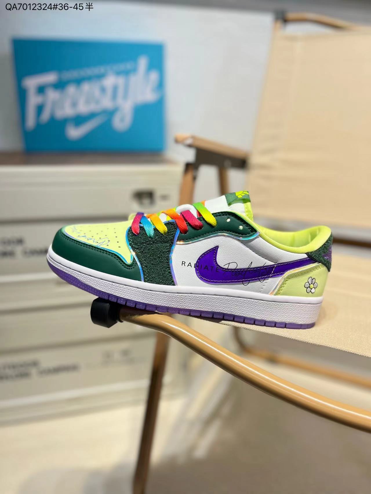 詳細な写真と価格については私に連絡してください。