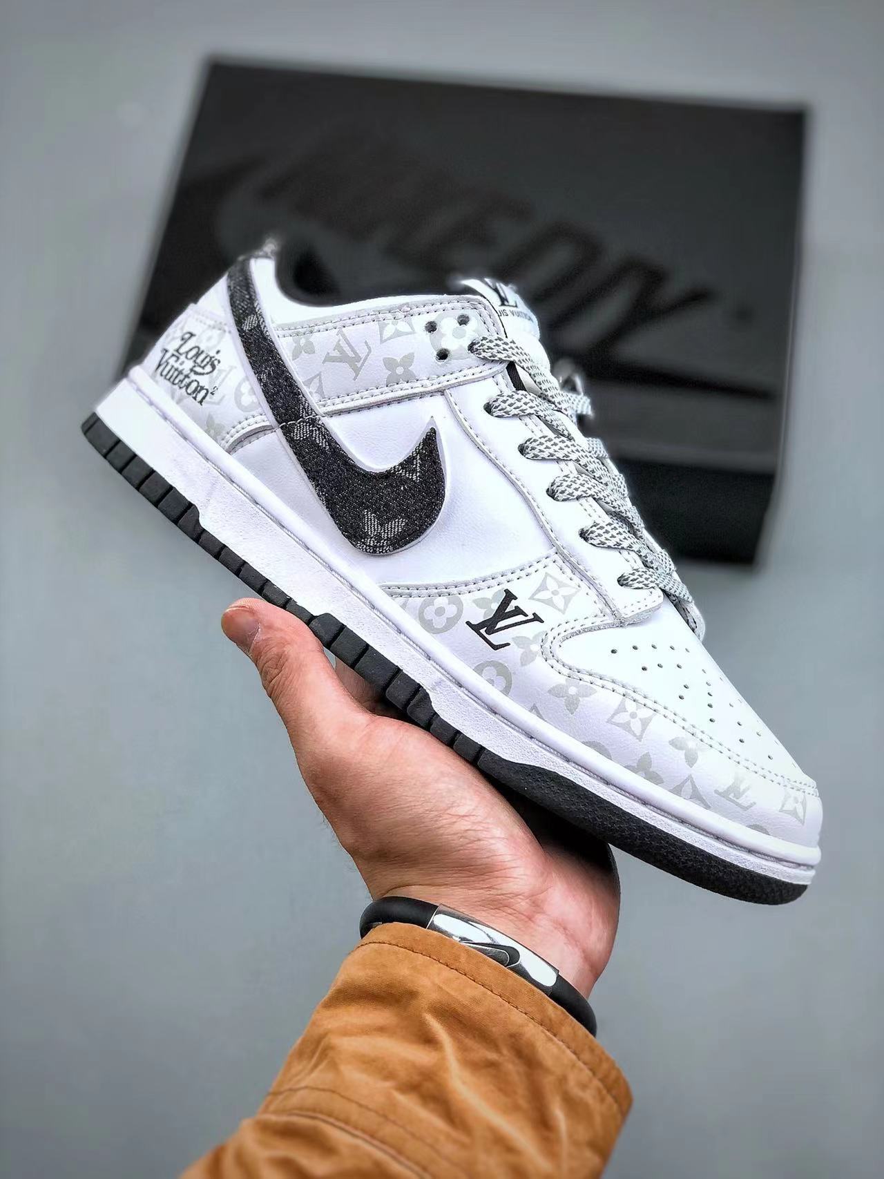 詳細な写真と価格については私に連絡してください。