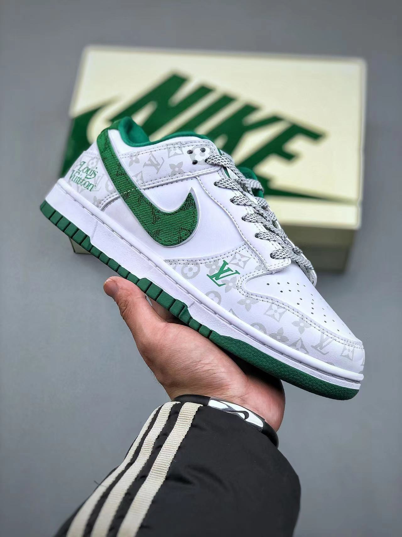 詳細な写真と価格については私に連絡してください。