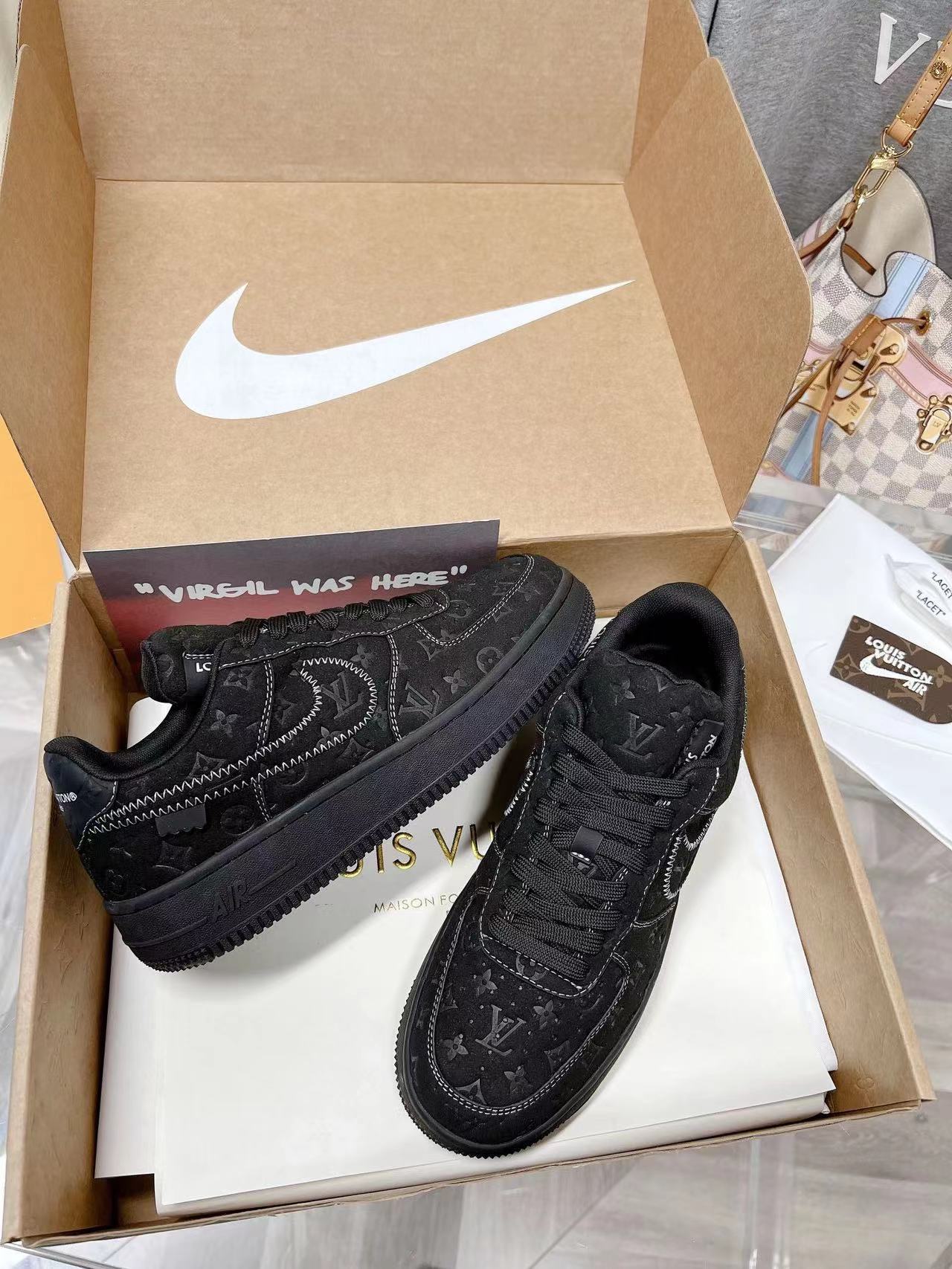 詳細な写真と価格については私に連絡してください。