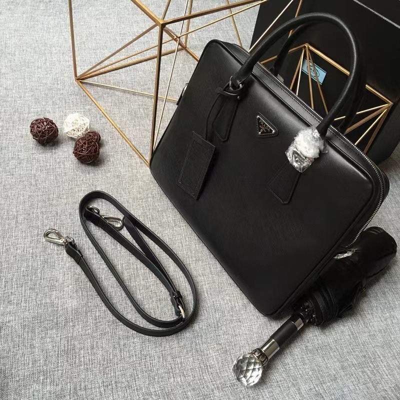 詳細な写真と価格については私に連絡してください。