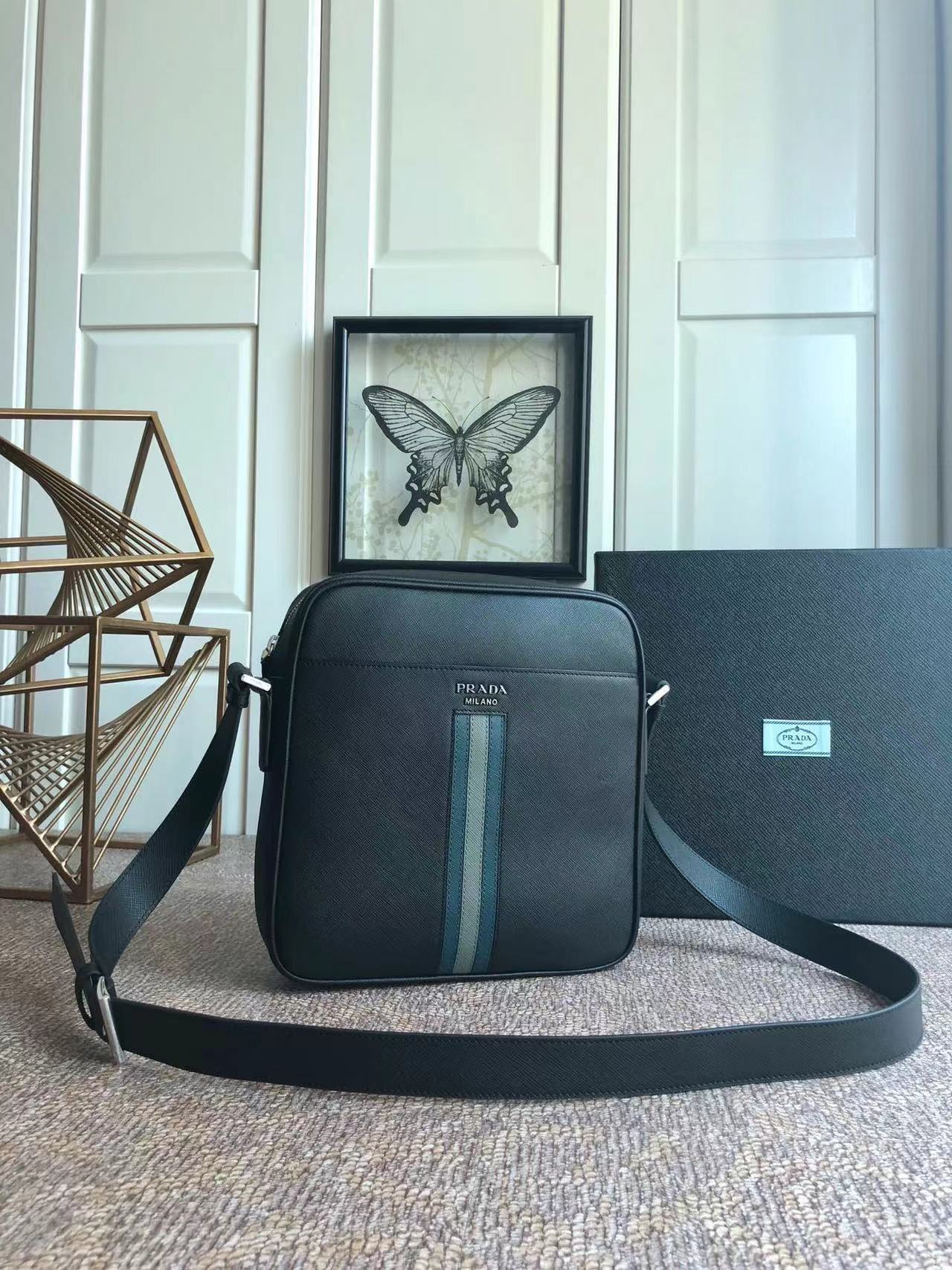 詳細な写真と価格については私に連絡してください。