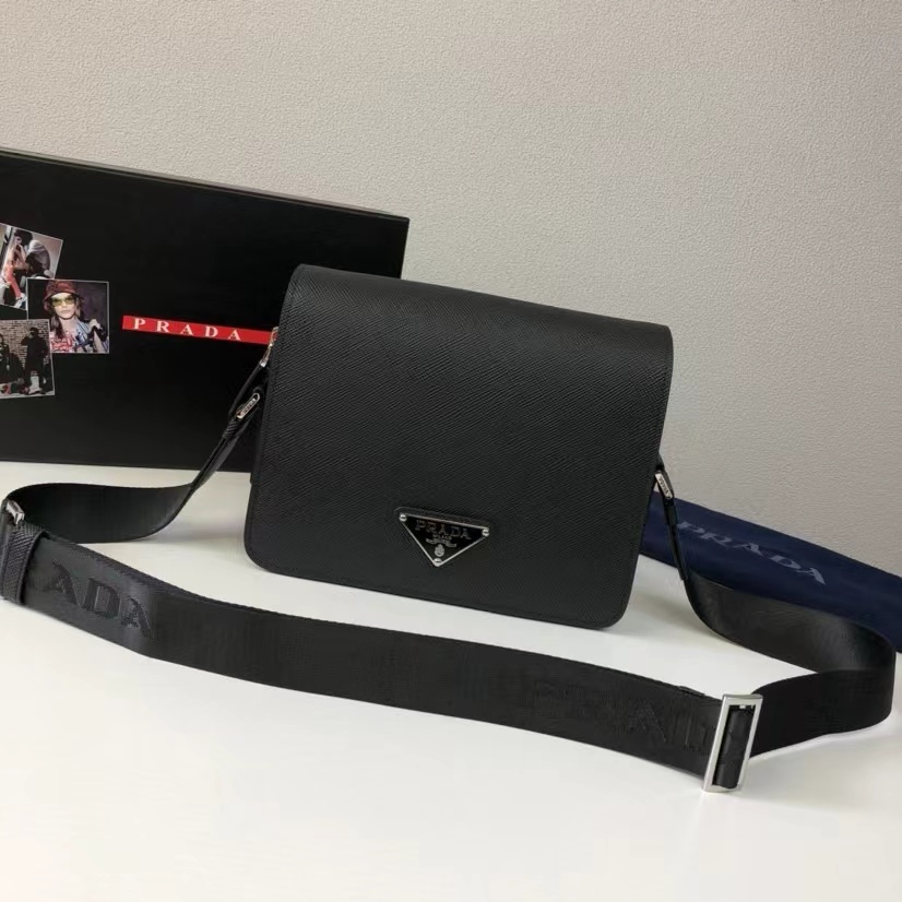 詳細な写真と価格については私に連絡してください。