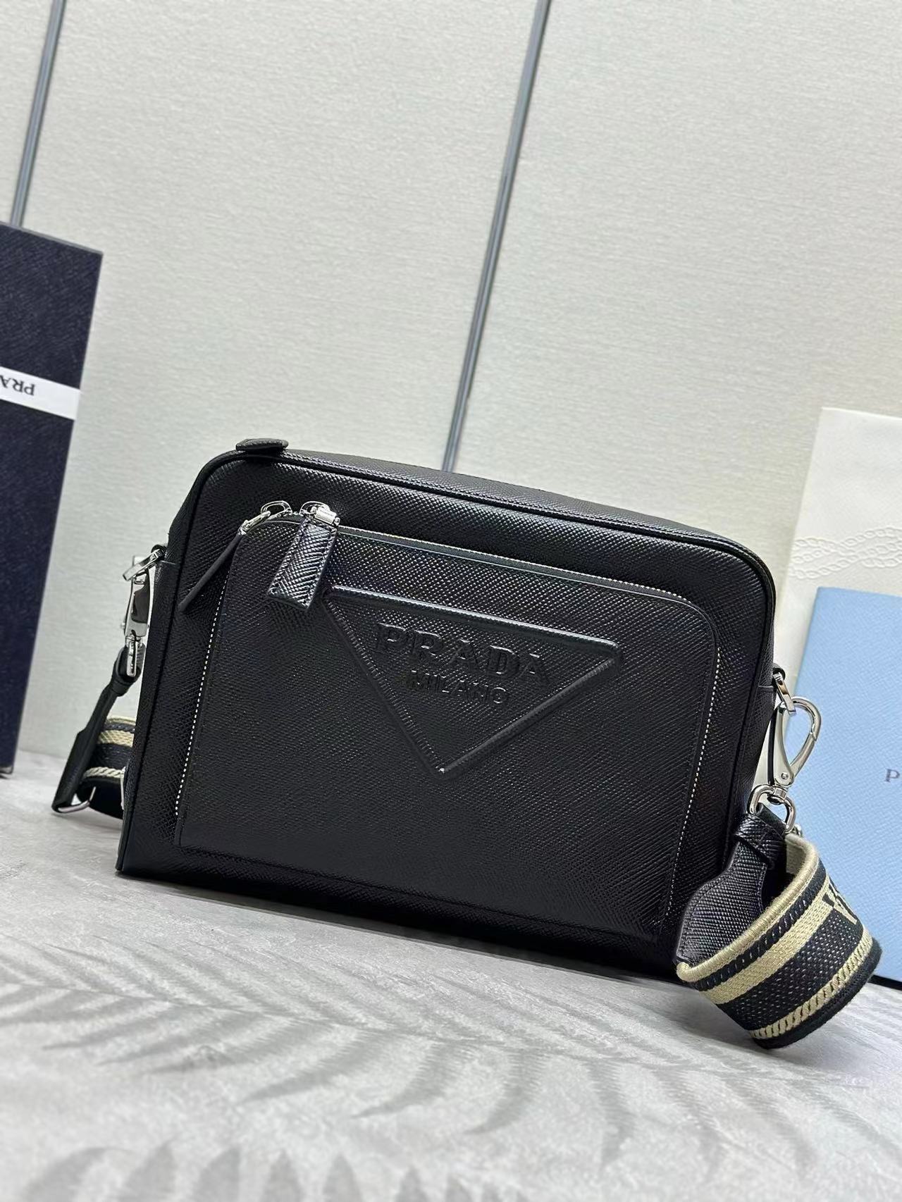 詳細な写真と価格については私に連絡してください。