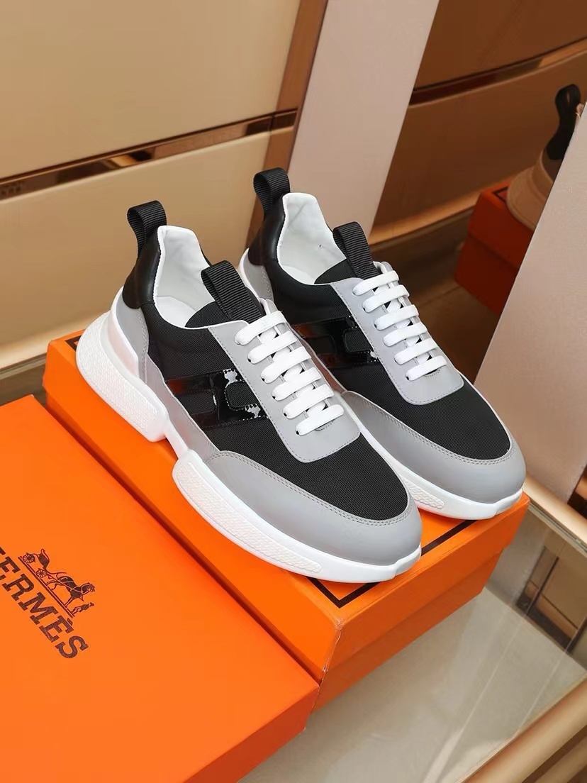 詳細な写真と価格については私に連絡してください。